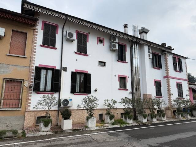 Bar/Ristorante/Pizzeria/B&B in vendita a Ostiglia