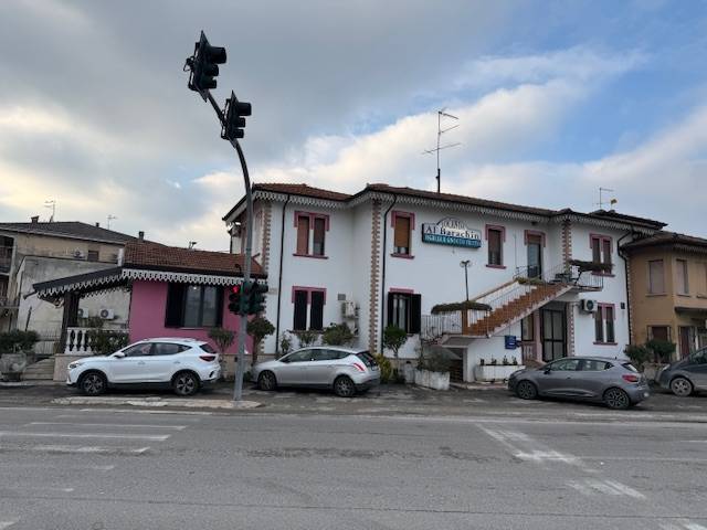 Bar/Ristorante/Pizzeria/B&B in vendita a Ostiglia