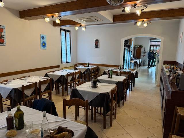 Bar/Ristorante/Pizzeria/B&B in vendita a Ostiglia