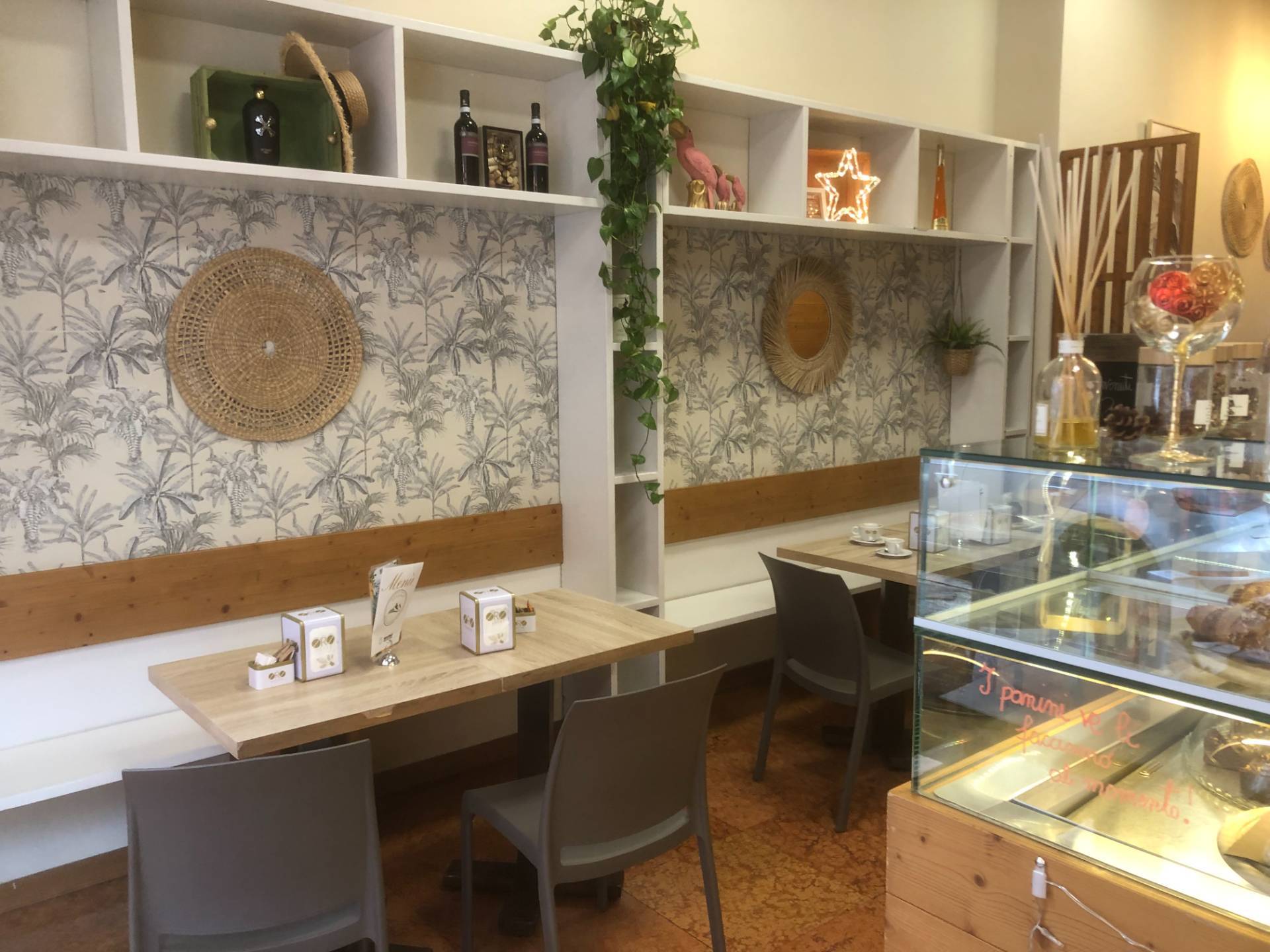 Bar con cucina in vendita a Verona, Valverde