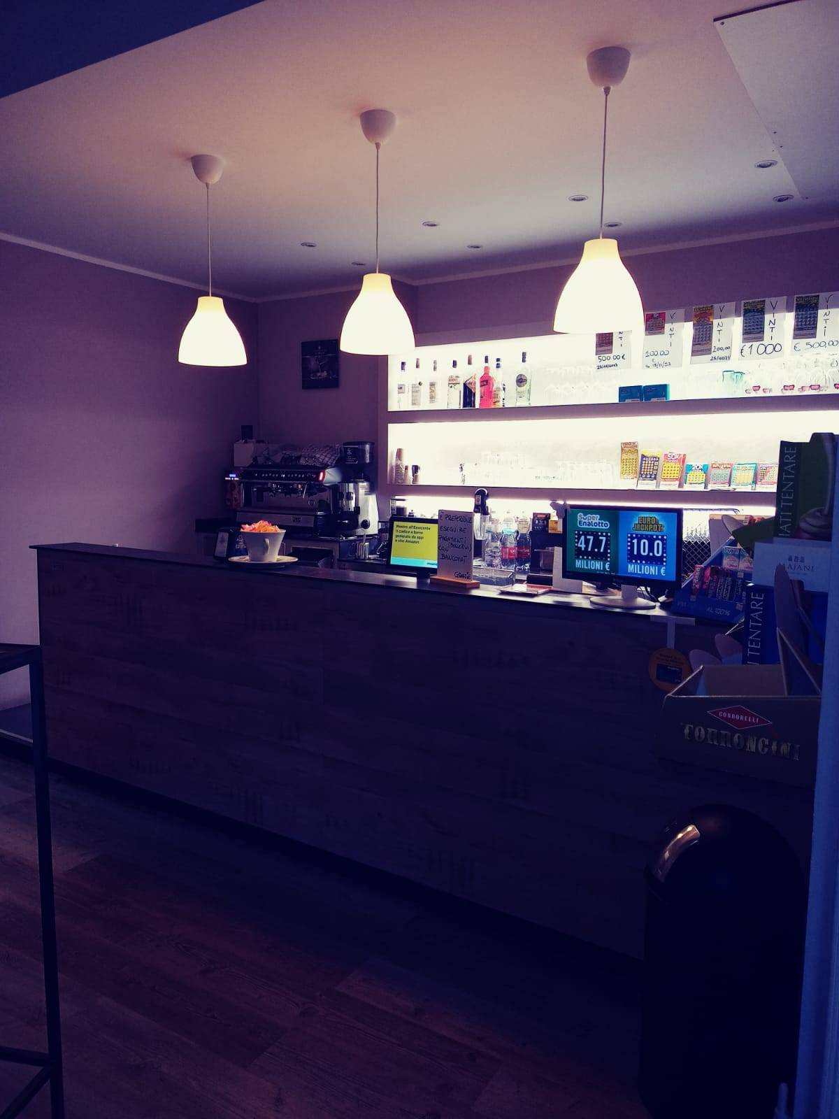 Bar/Gelateria in vendita a Pegognaga