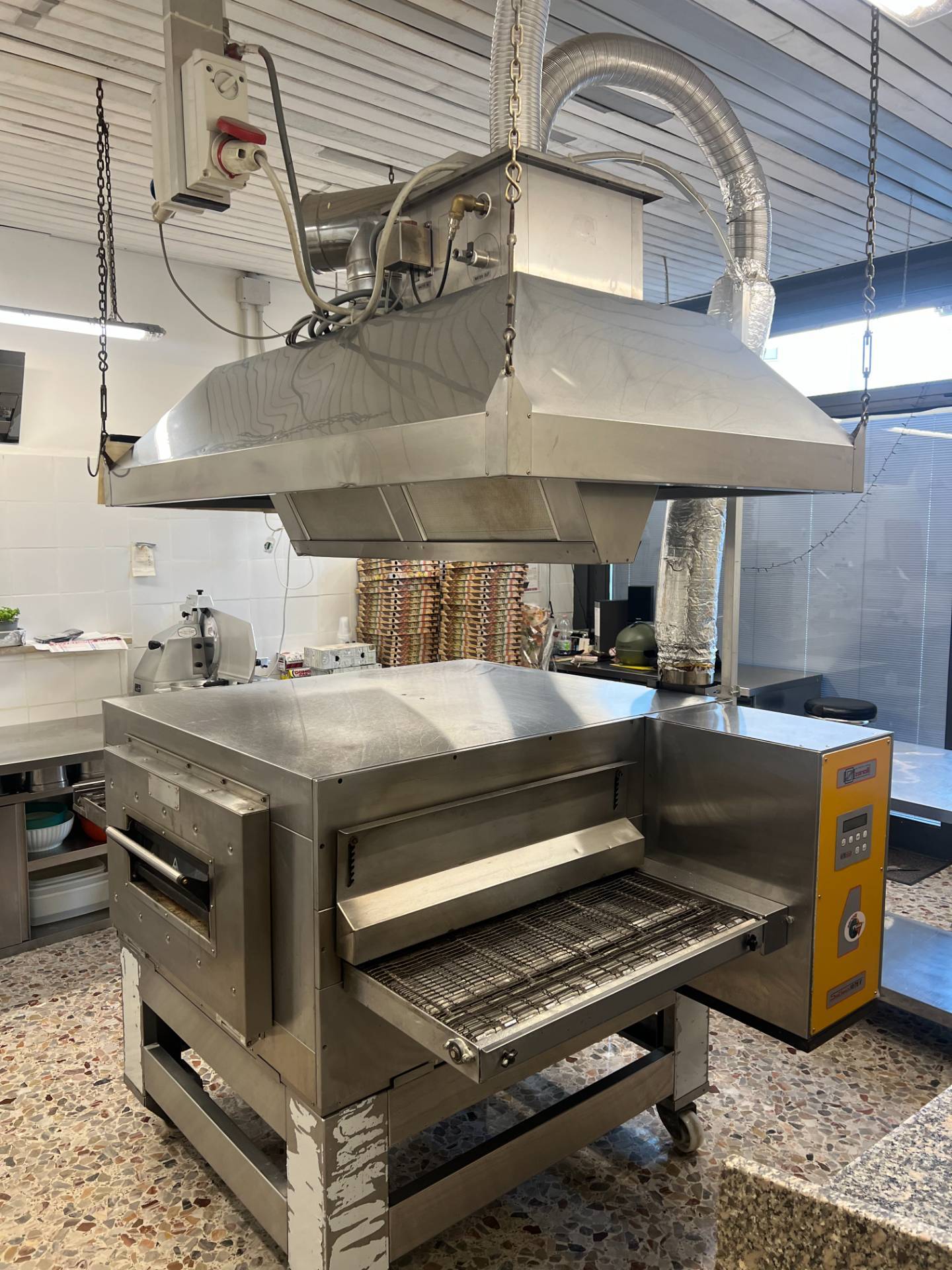 Pizzeria d'asporto in vendita a Verona, Stadio