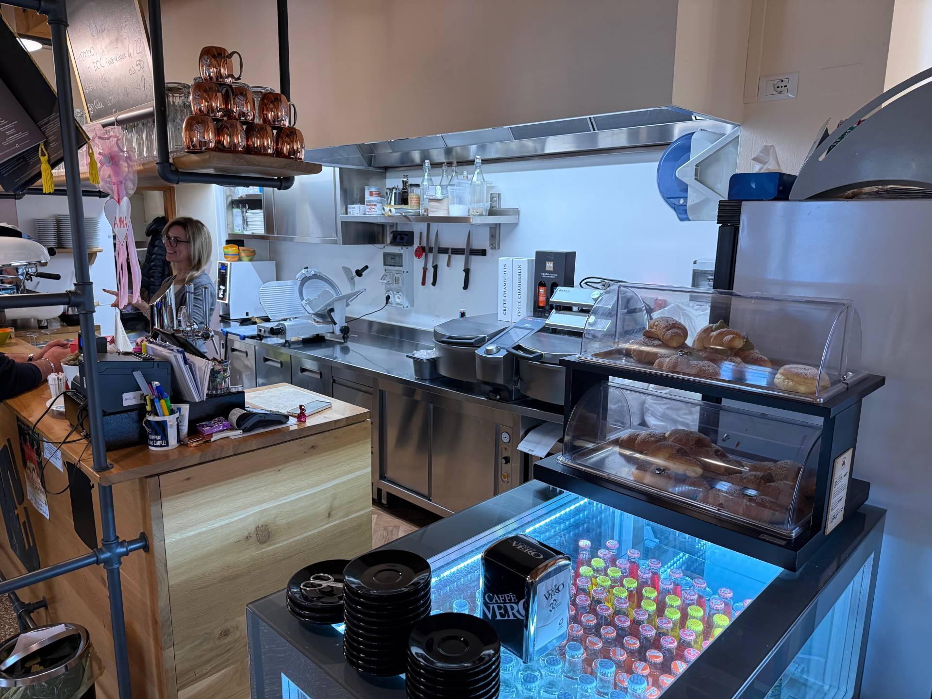 Bar con cucina in vendita a Grezzana