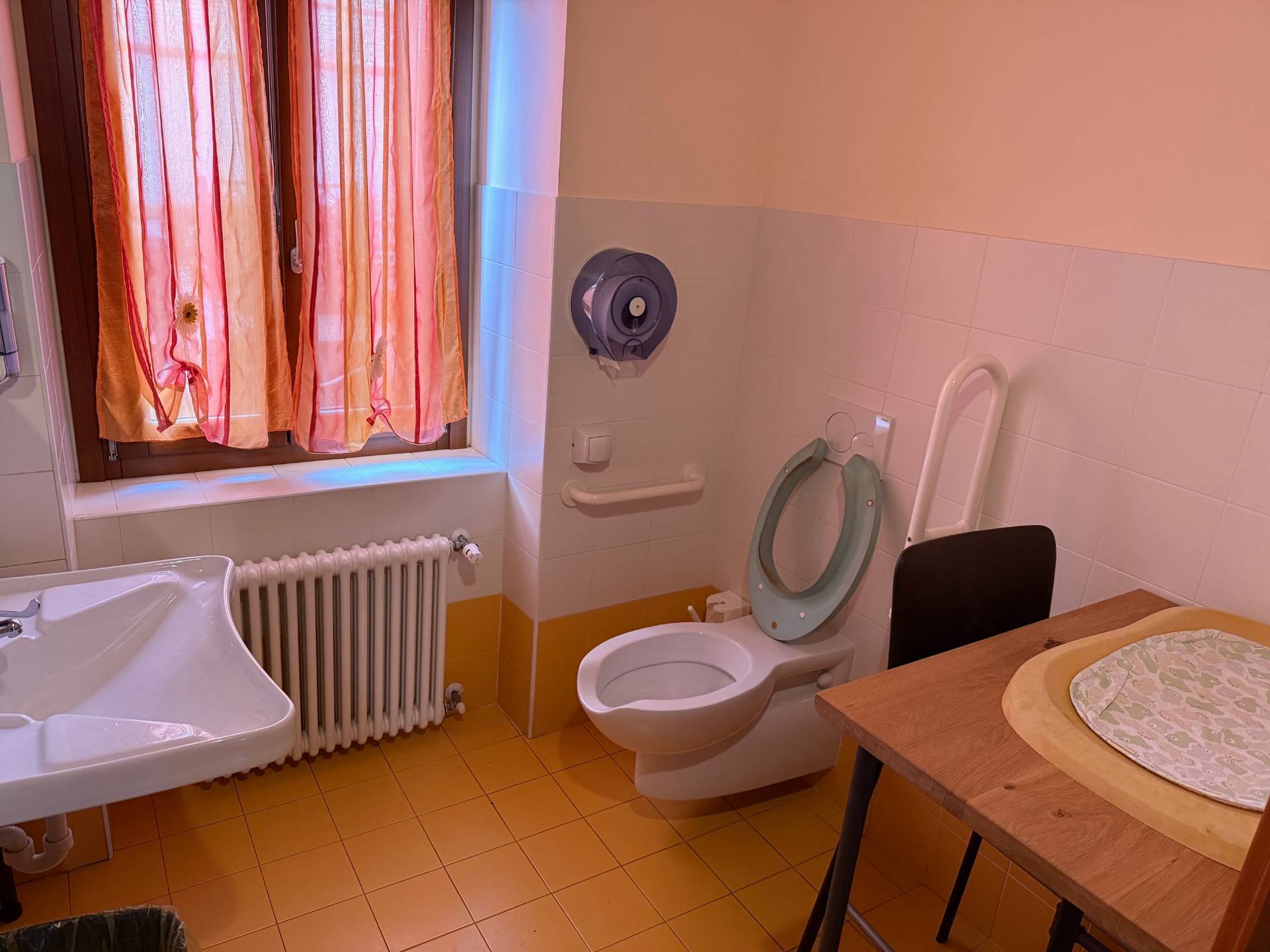 Bar con cucina in vendita a Grezzana