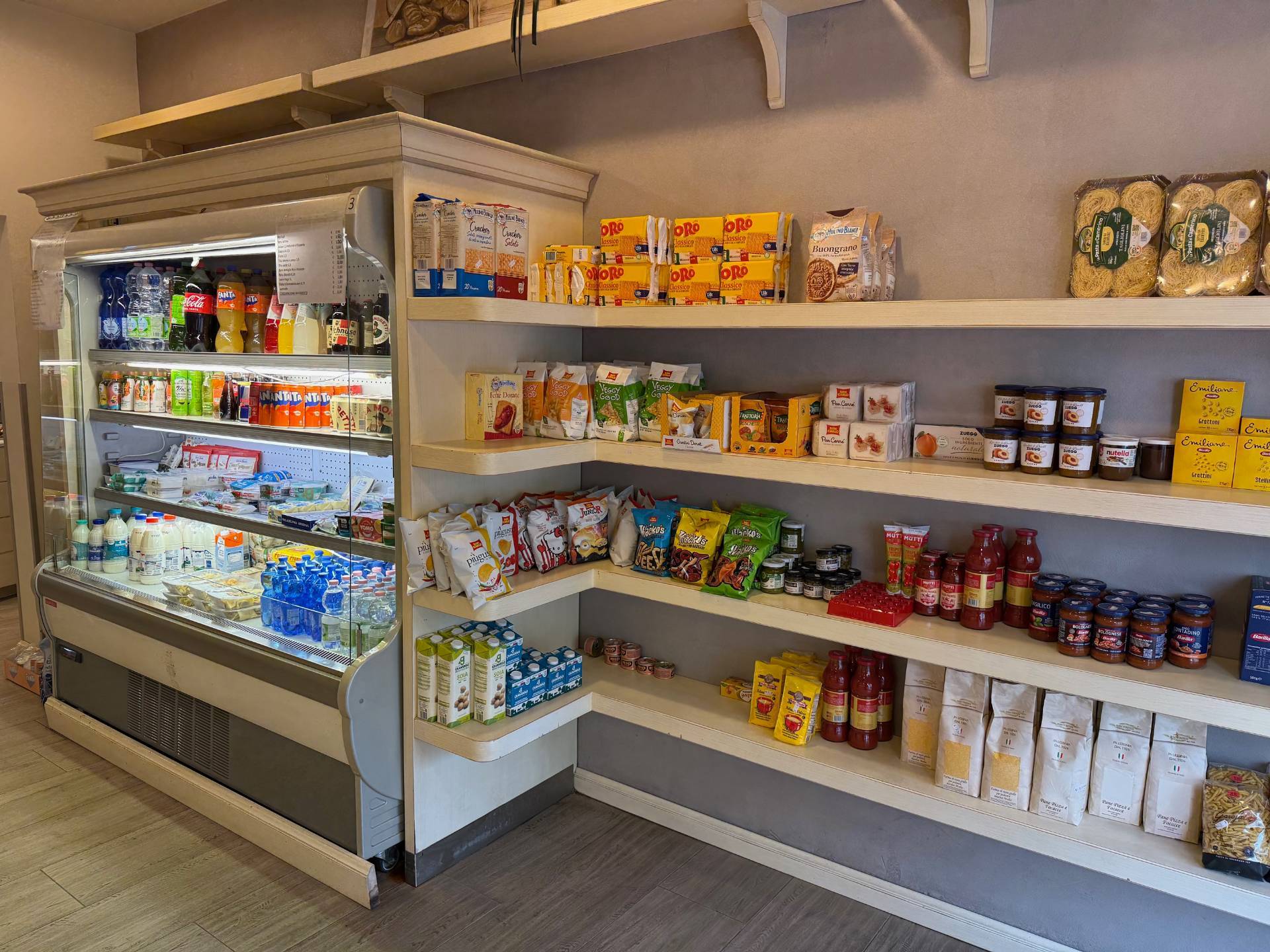 Bar con cucina in vendita a Verona, Borgo Roma