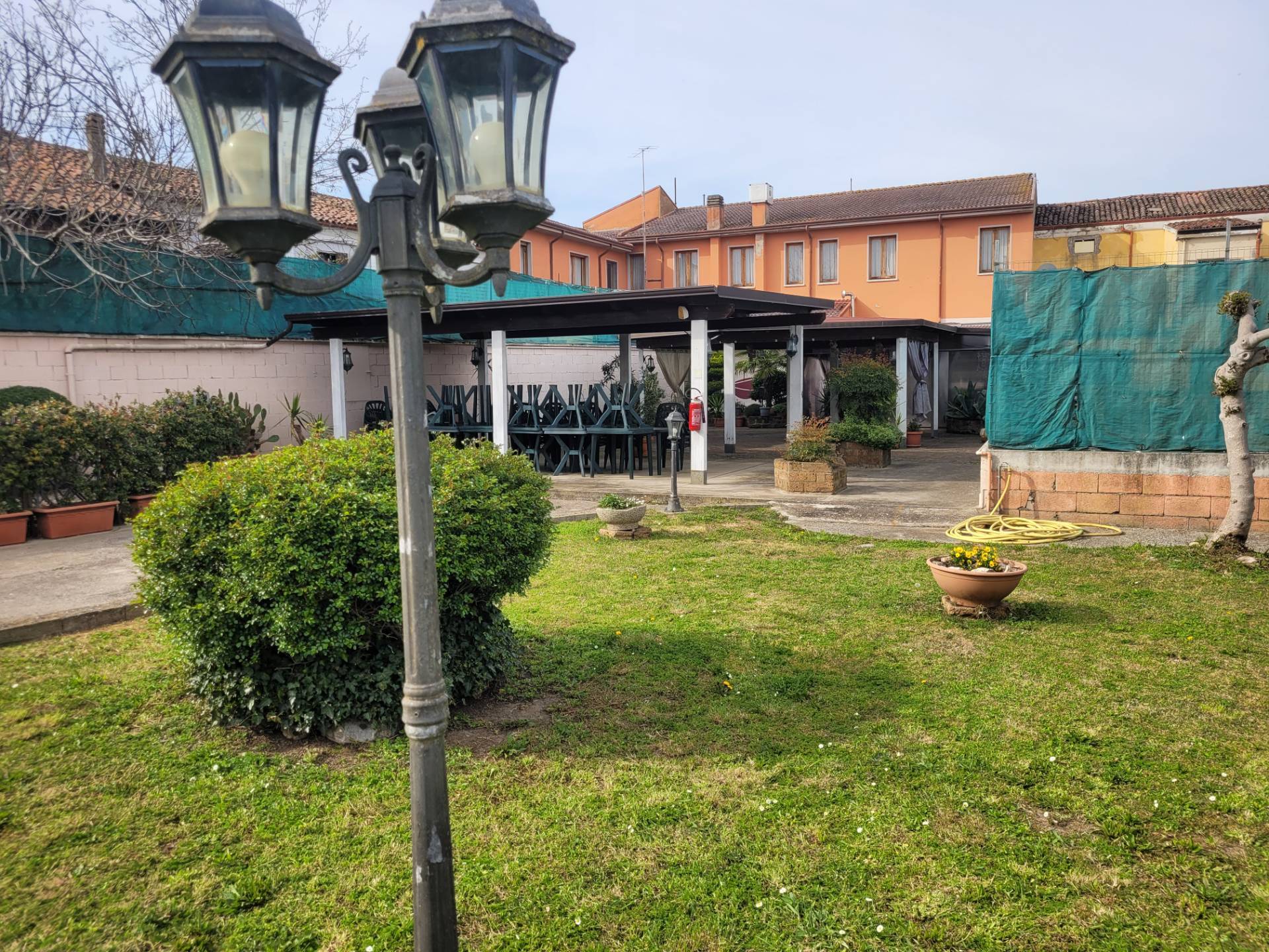 Ristorante in vendita a Pomponesco