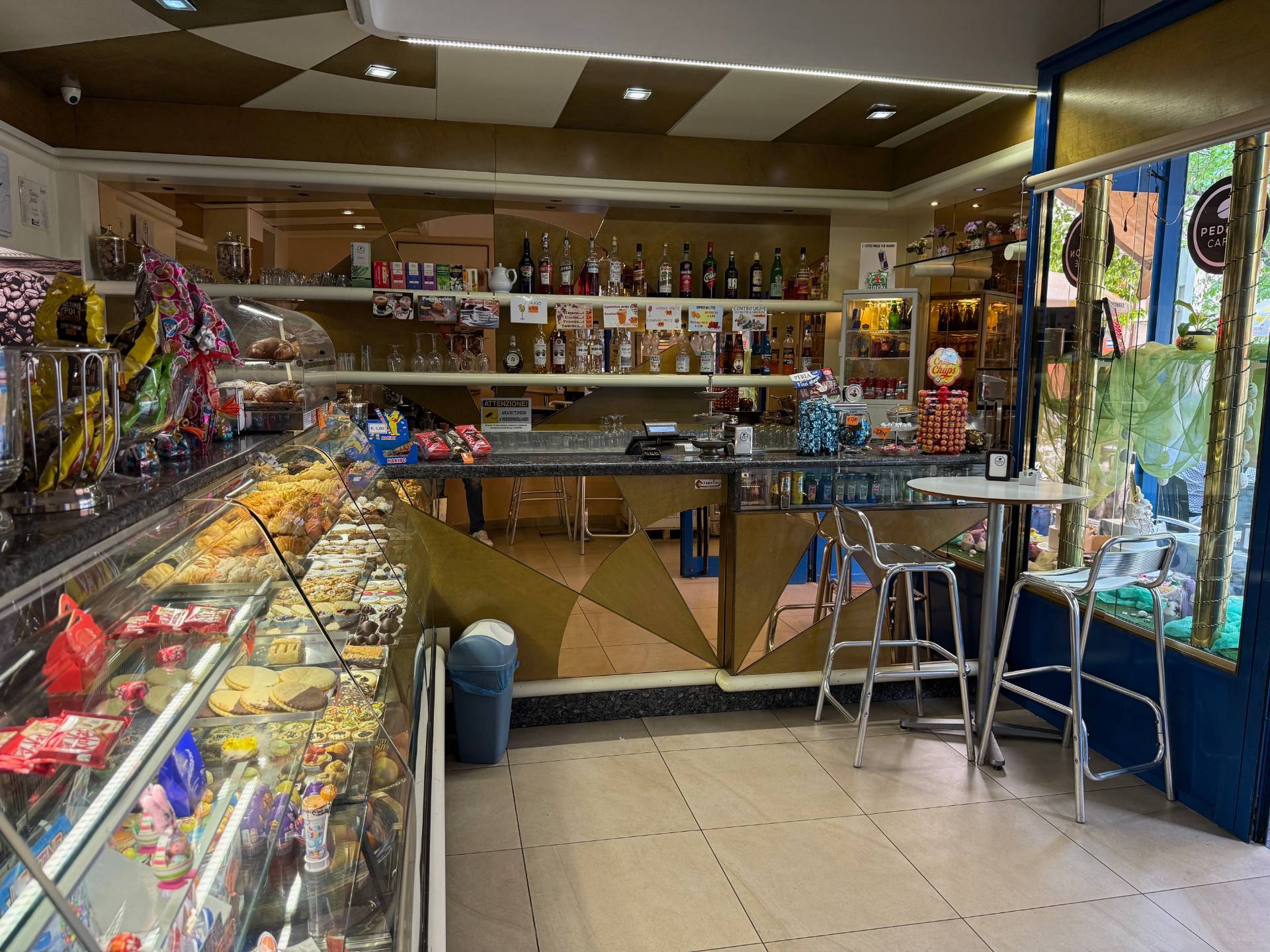 Bar/Pasticceria in vendita a Verona, Borgo Roma