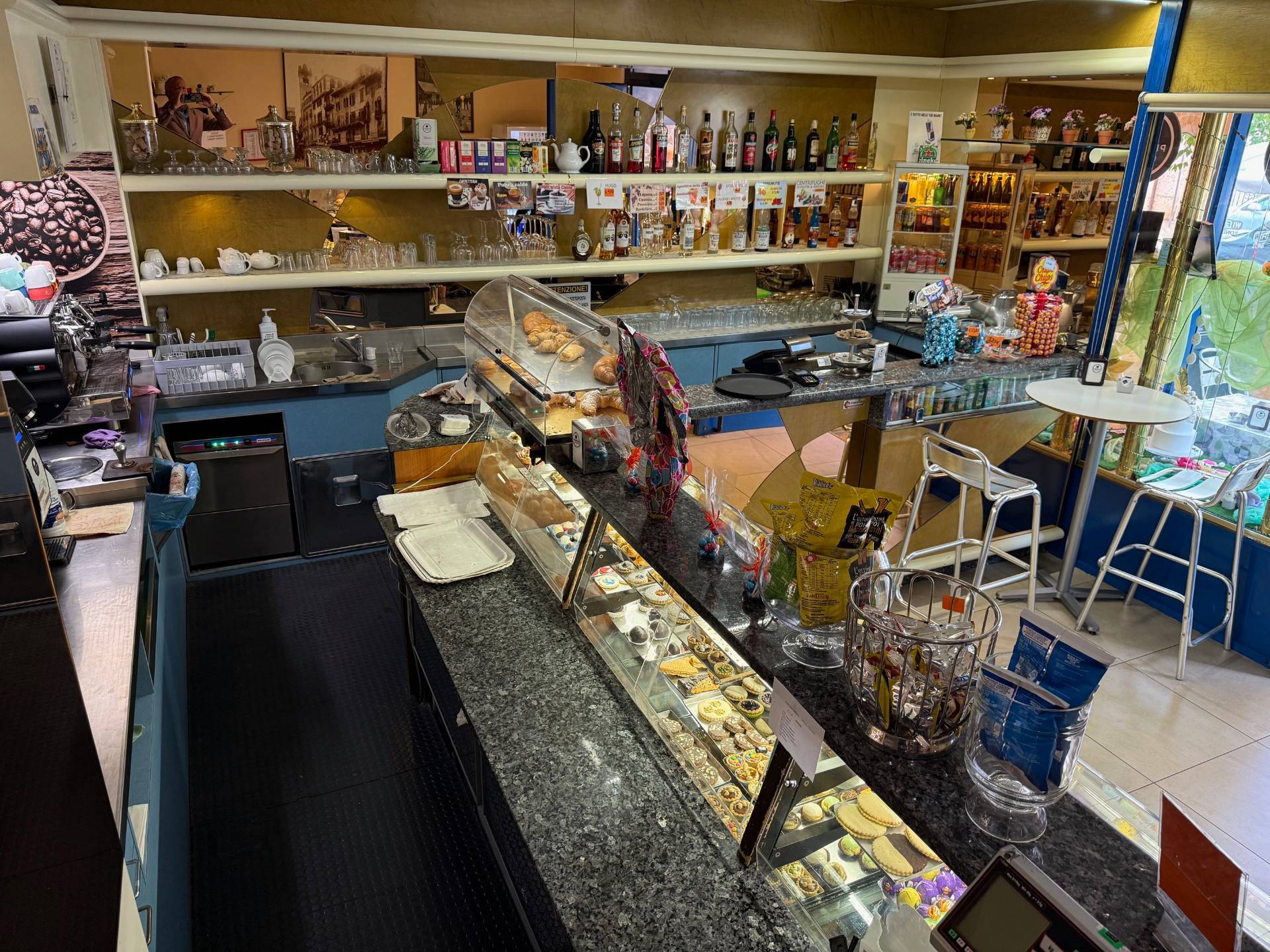Bar/Pasticceria in vendita a Verona, Borgo Roma