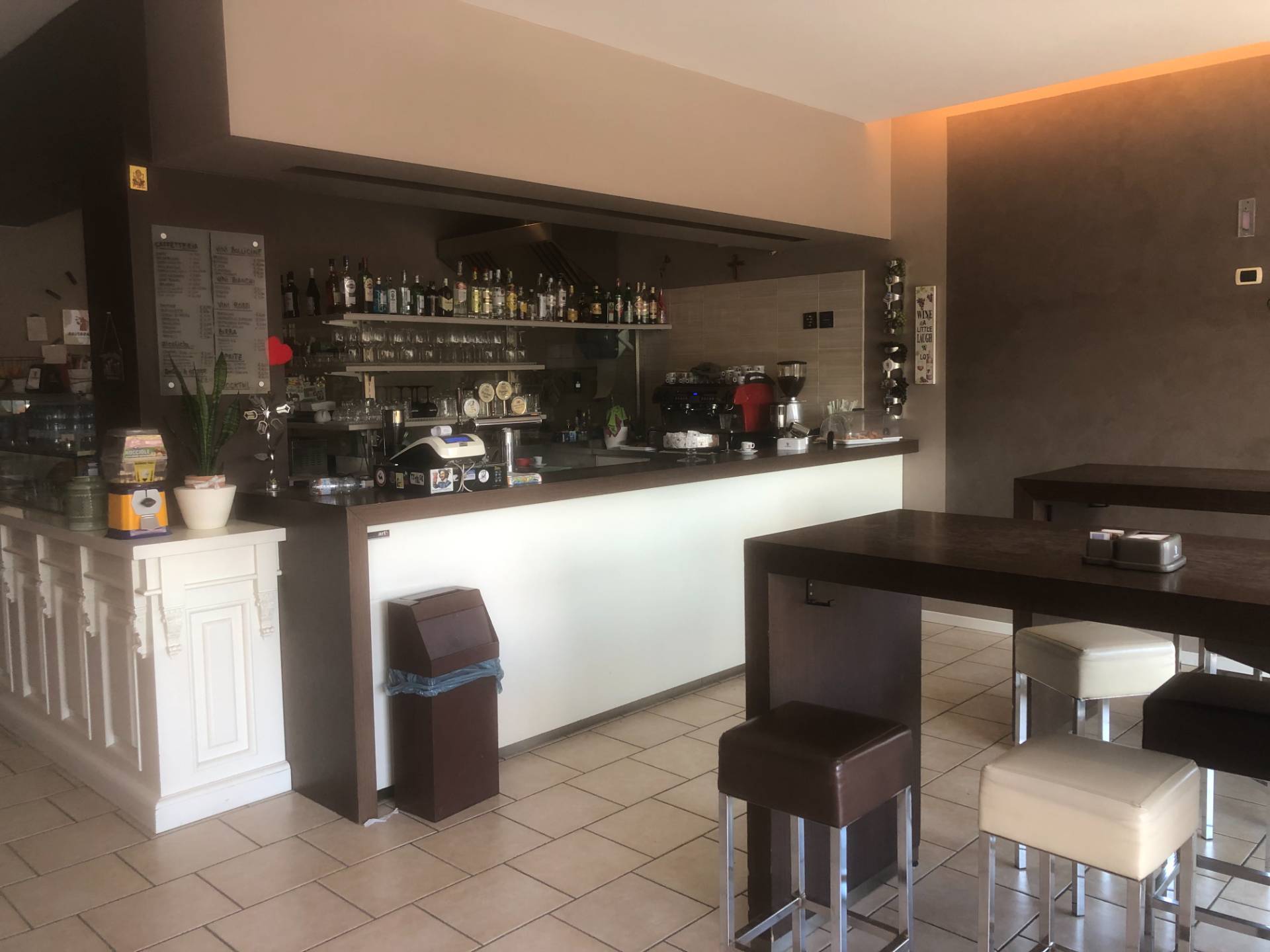 Bar in vendita a Sona