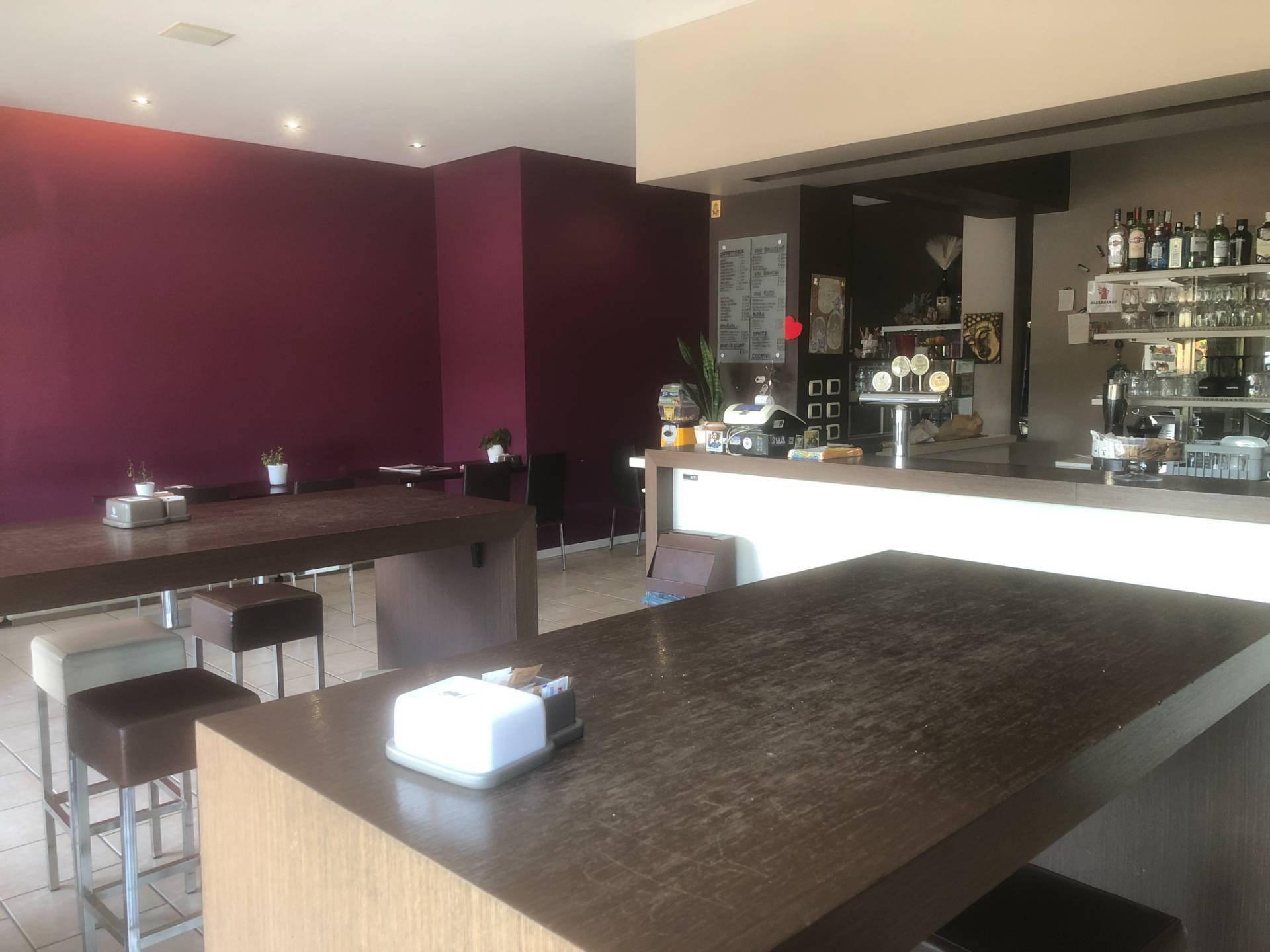 Bar in vendita a Sona