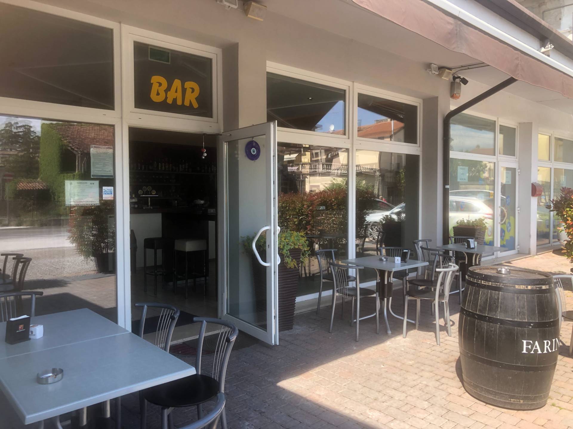 Bar in vendita a Sona