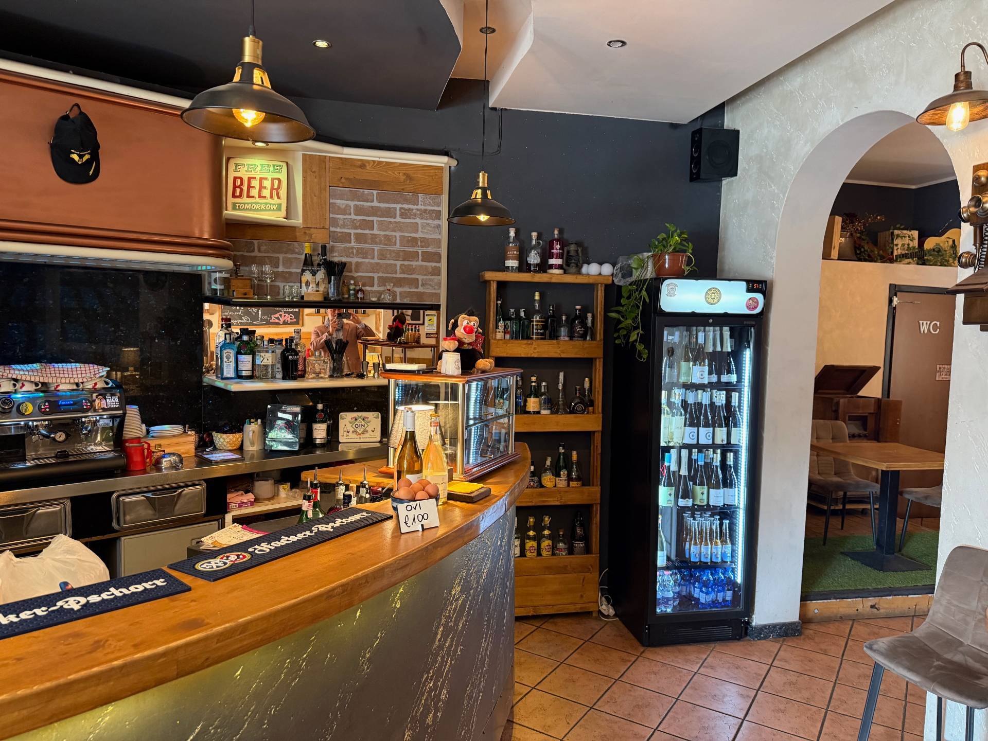 Bar con cucina in vendita a Verona, Borgo Venezia