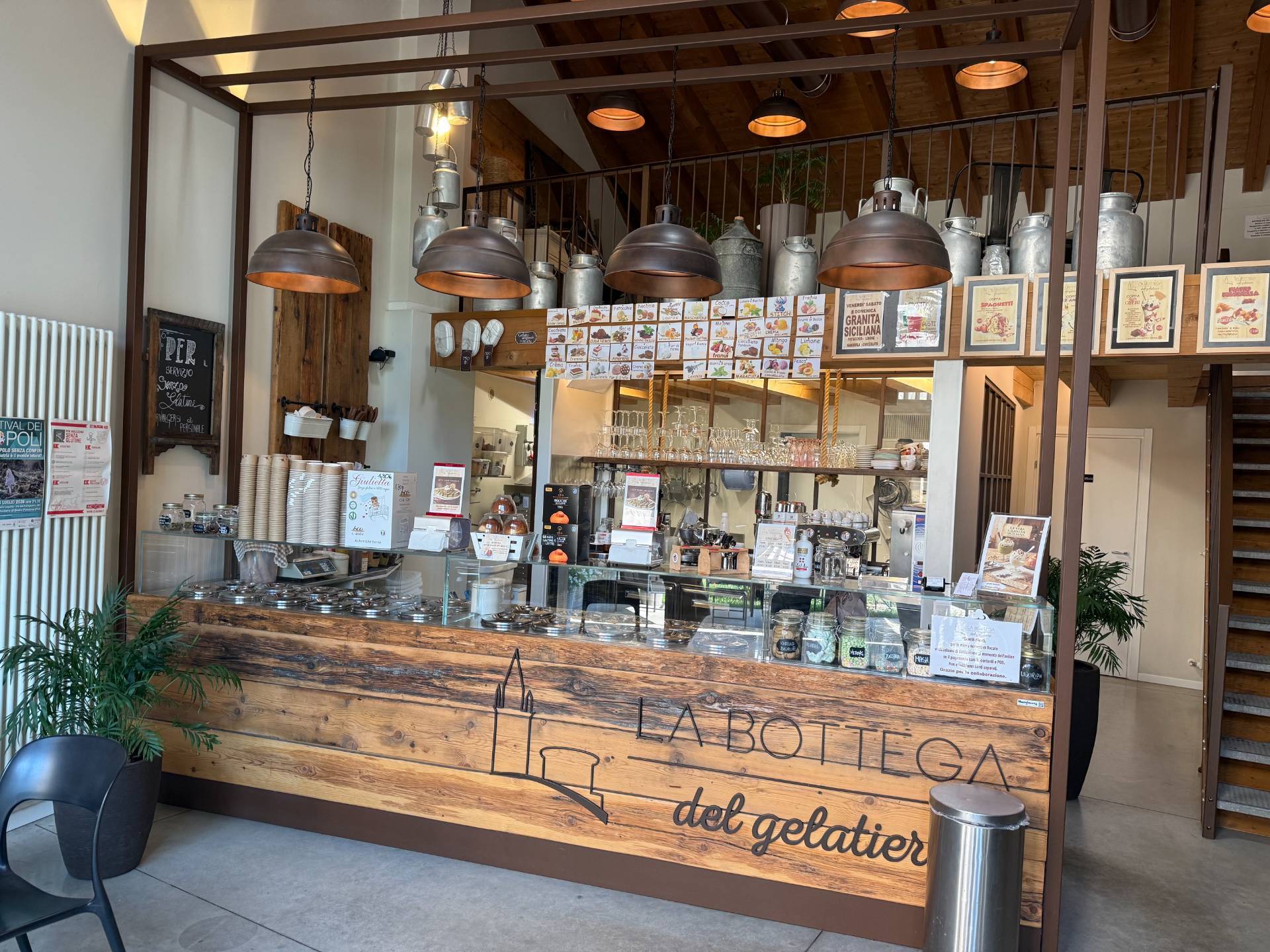 Bar/Gelateria in vendita a Badia Polesine