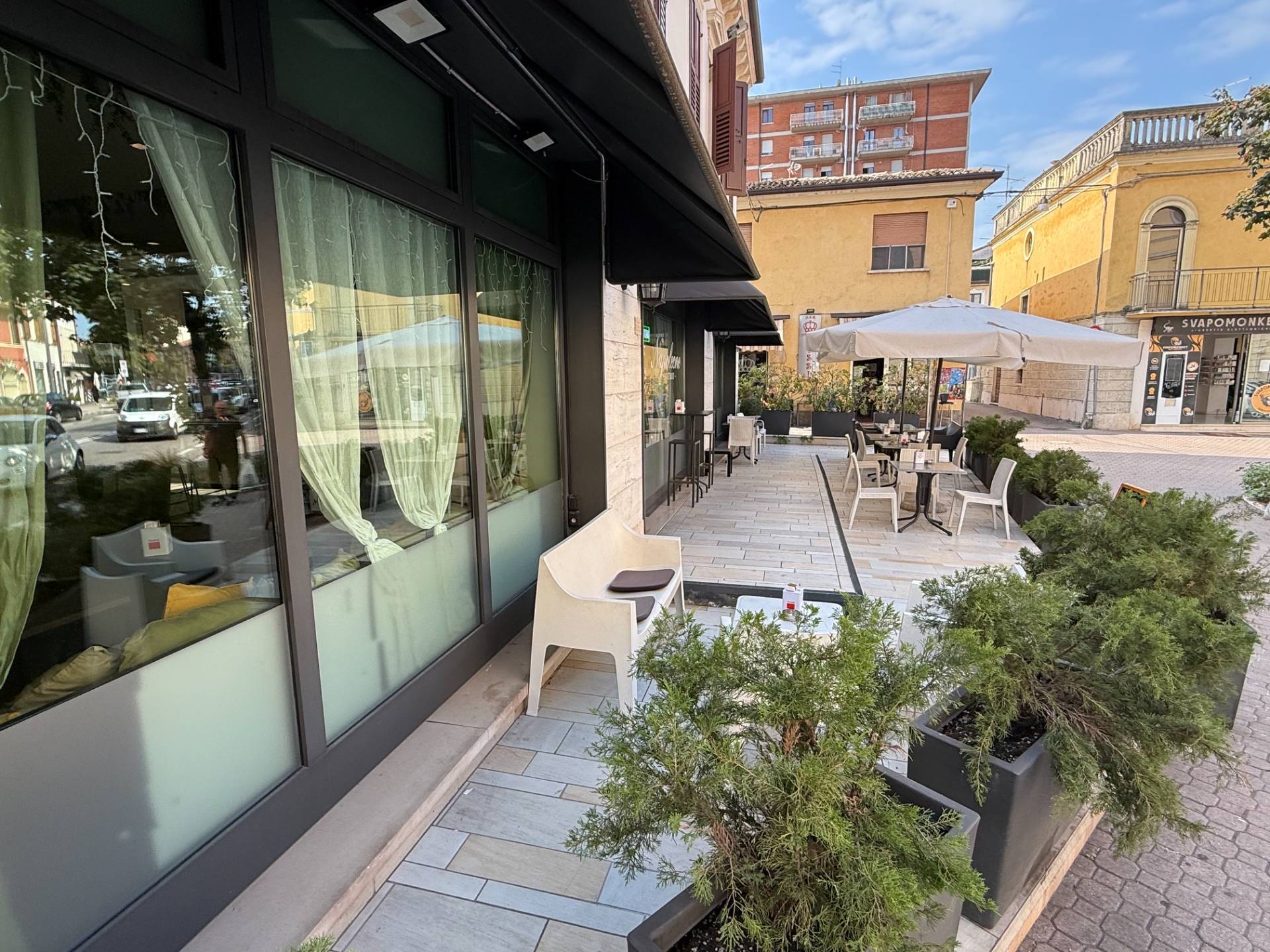 Bar con cucina in vendita a San Martino Buon Albergo