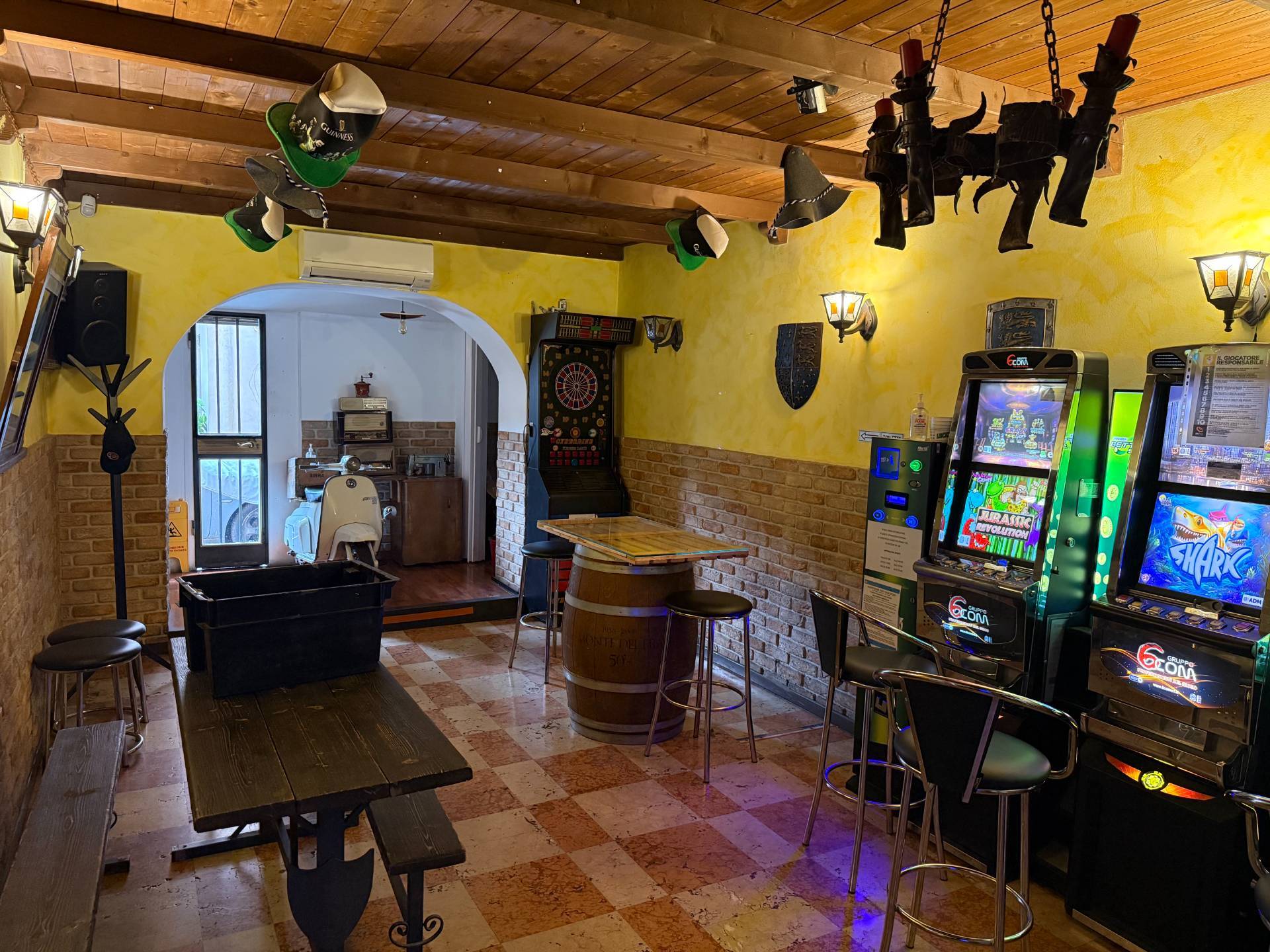 Bar/Tabacchi/Slot in vendita a Grezzana, Lugo