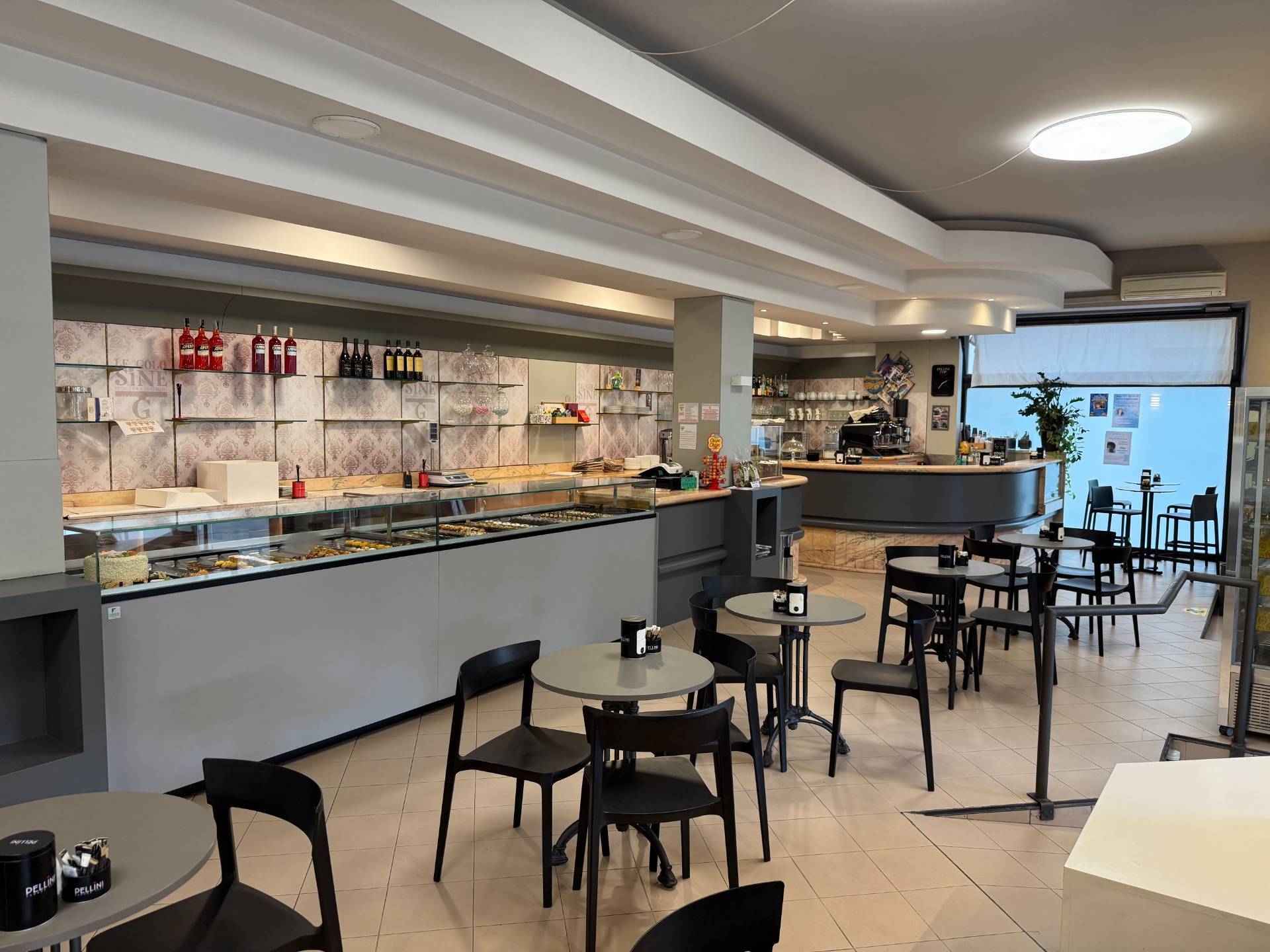 Bar/Pasticceria in vendita a Sona, Lugagnano