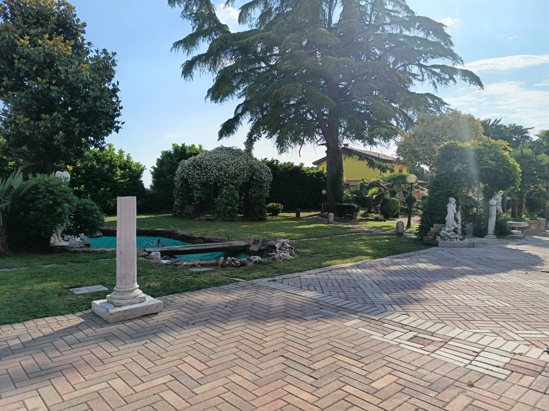 Bar/Ristorante/Pizzeria in vendita a Frassinelle Polesine