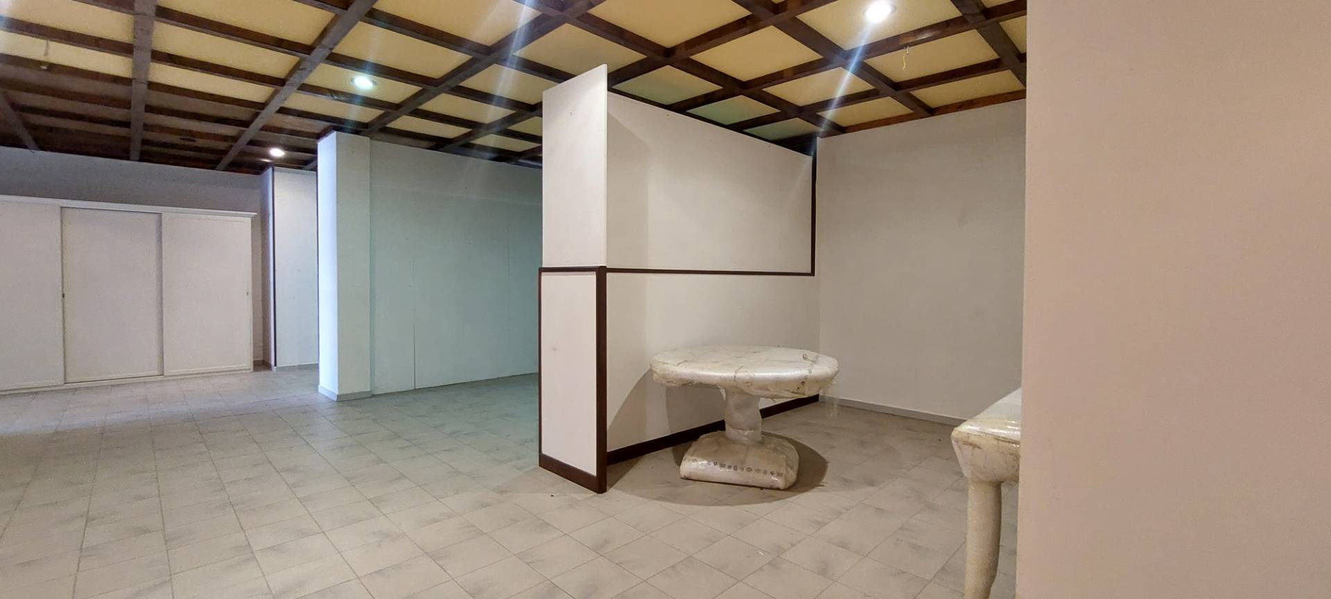 Locale Commerciale in affitto a Ariano Irpino, contrada cardito