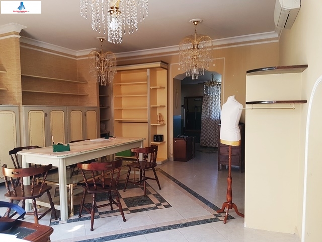 Locale commerciale in affitto a Ariano Irpino, via d'afflitto