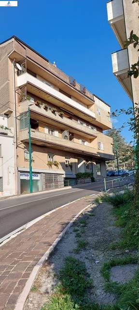Locale commerciale in vendita a Ariano Irpino, Corso Vittorio Emanuele