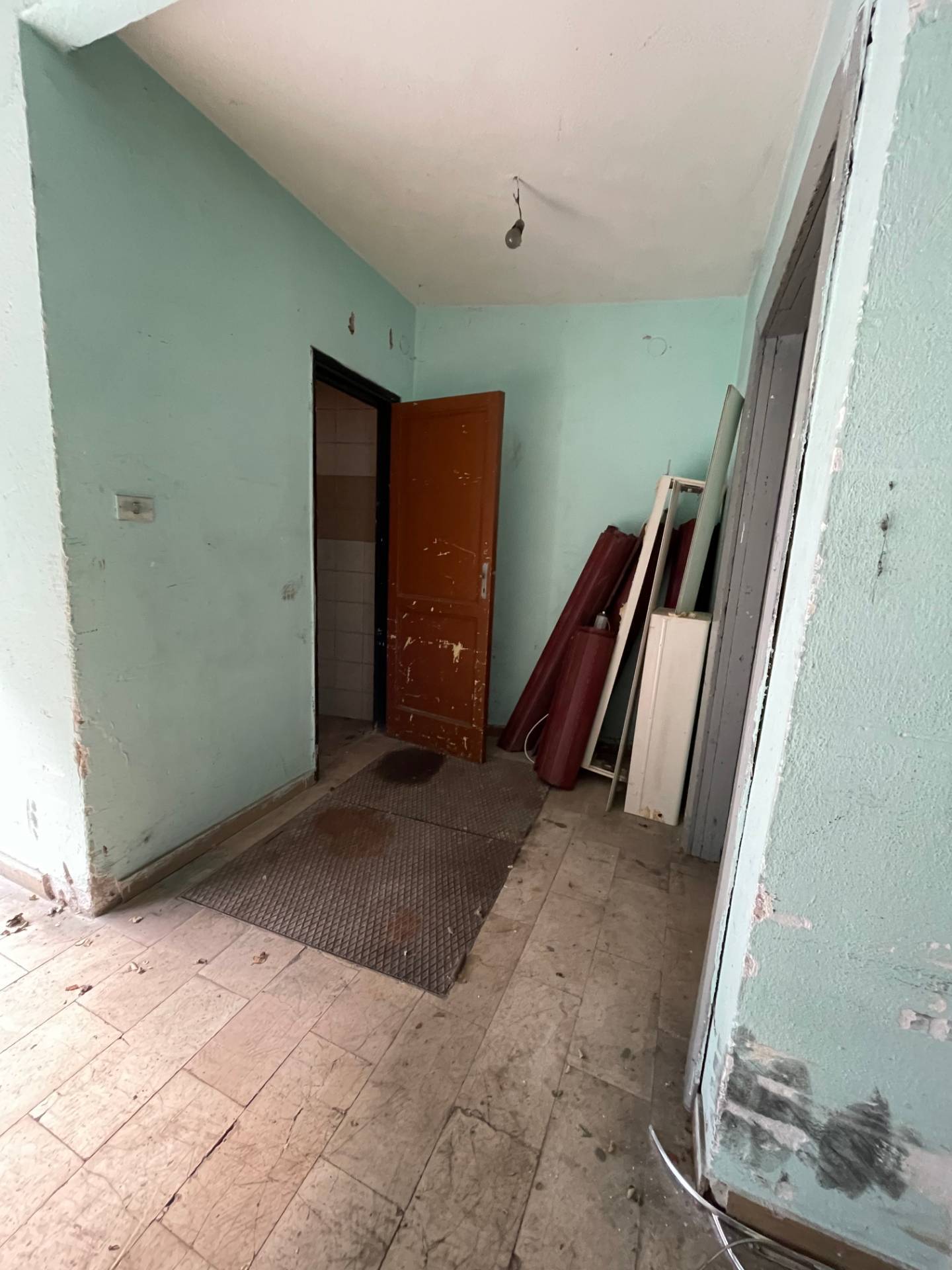 Locale commerciale in affitto a Ariano Irpino, via nazionale