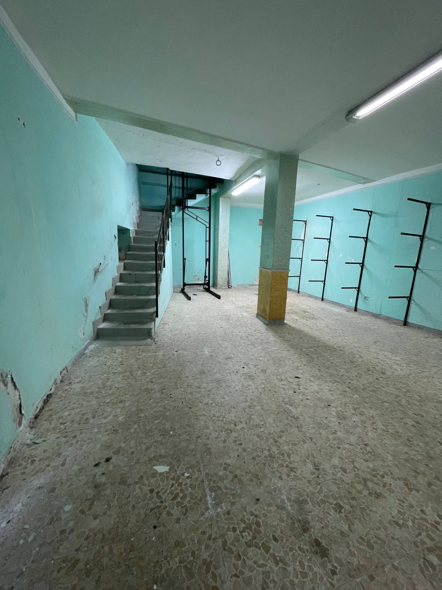 Locale commerciale in affitto a Ariano Irpino, via nazionale