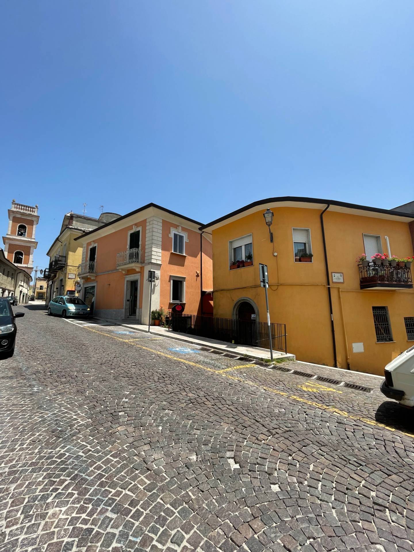 appartamento indipendente in vendita a Ariano Irpino, Via Pirelli