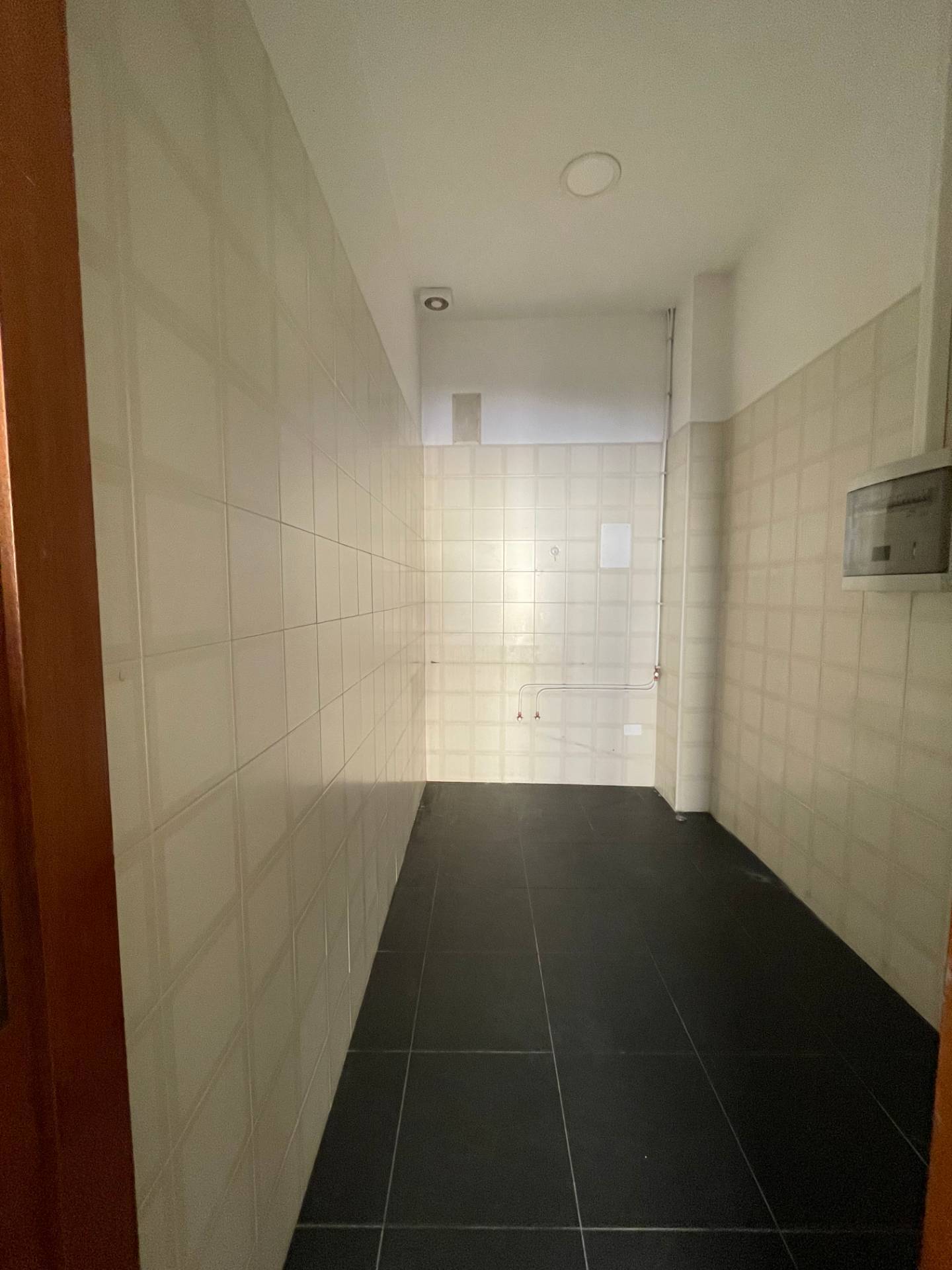 Locale commerciale in vendita a Ariano Irpino, via tigli