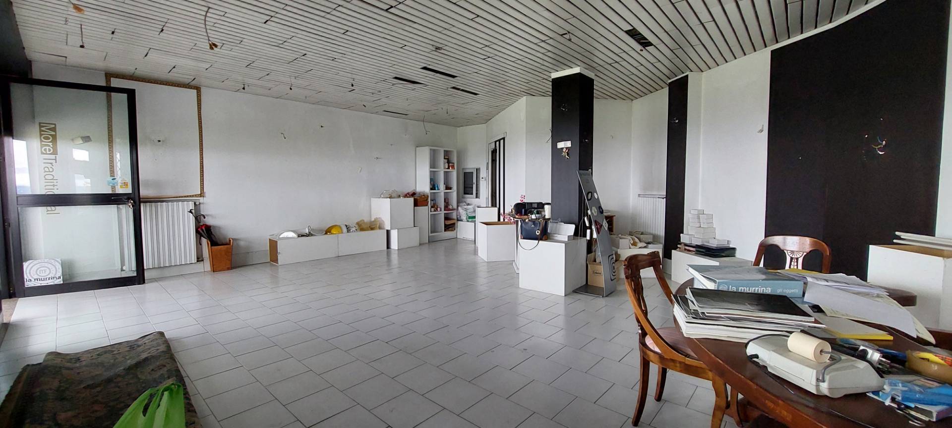 Locale commerciale in affitto a Ariano Irpino, via xxv aprile