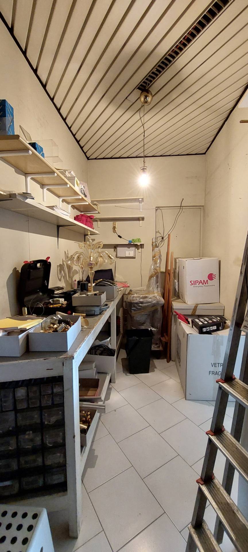 Locale commerciale in affitto a Ariano Irpino, via xxv aprile