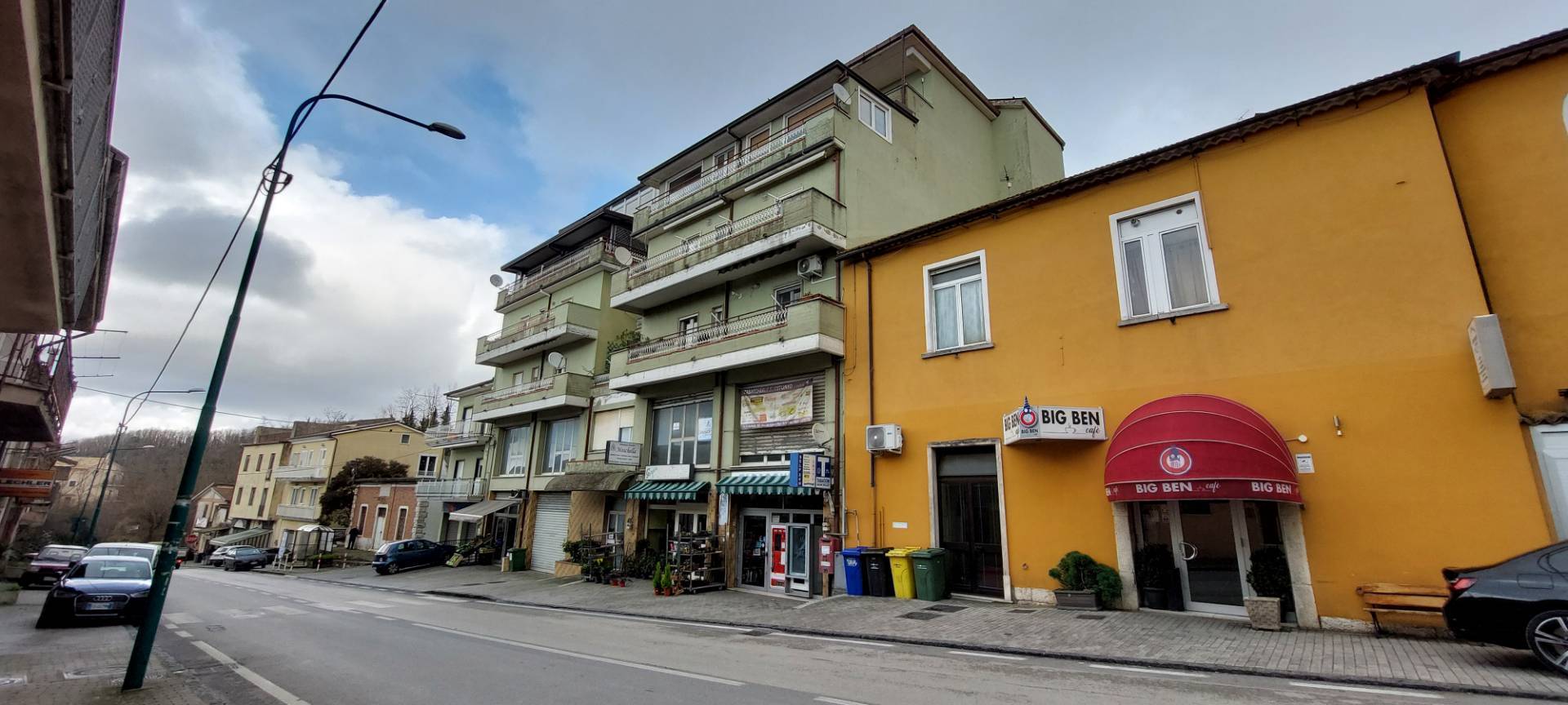 Locale commerciale in vendita a Ariano Irpino, Via S.Antonio
