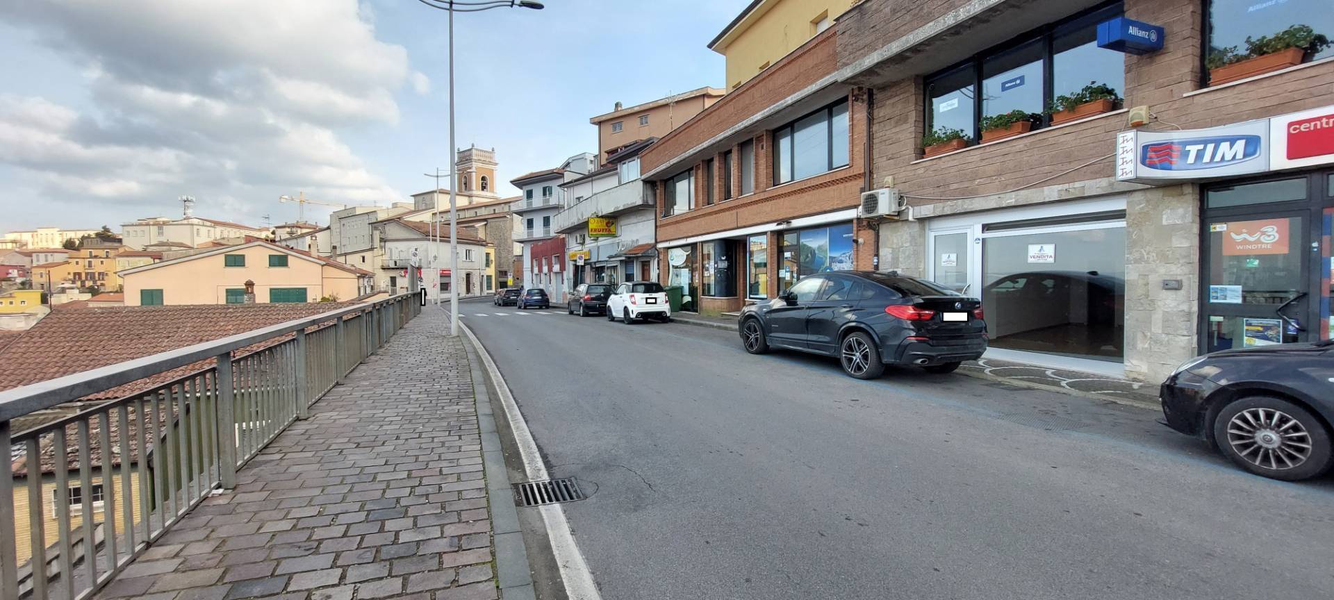 Locale commerciale in vendita a Ariano Irpino, via xxv aprile