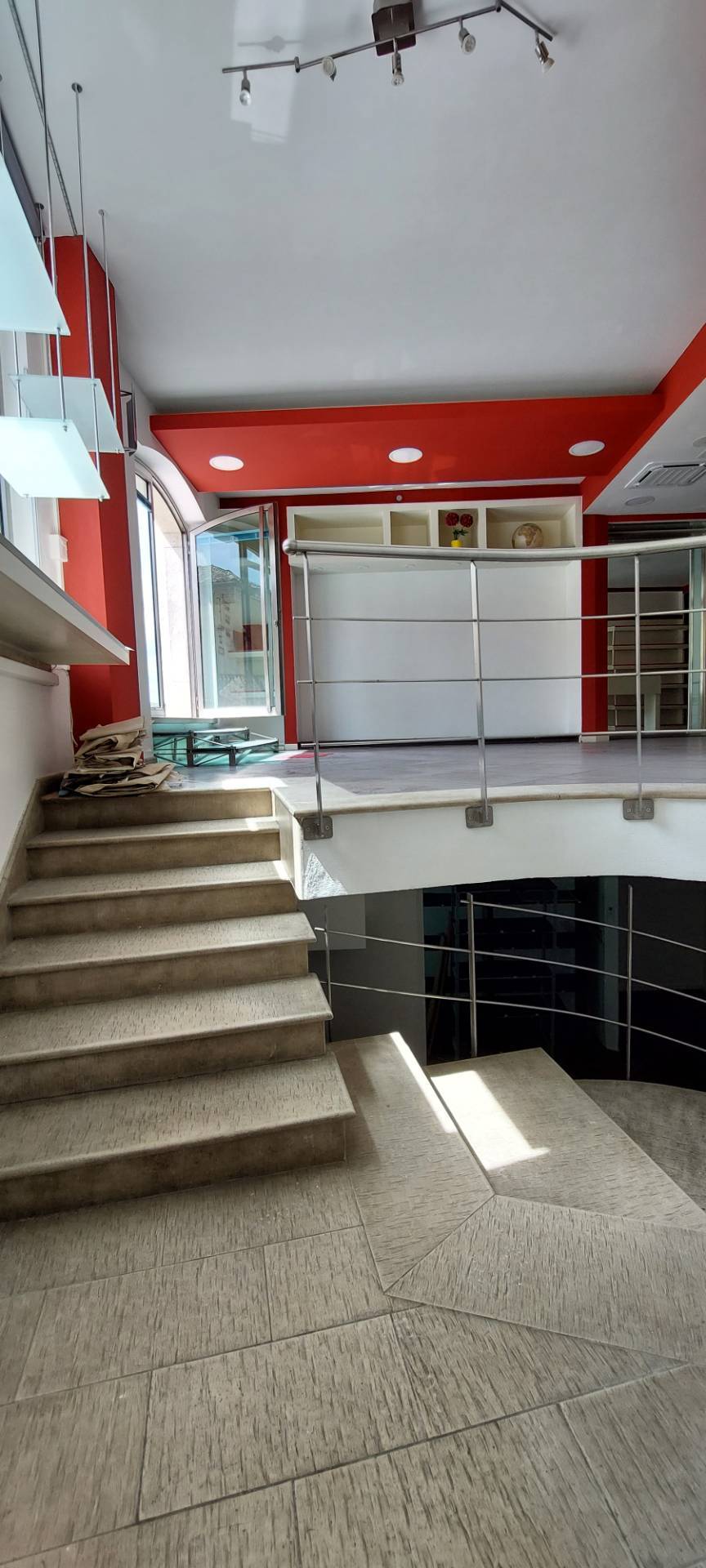 locale commerciale in affitto a Ariano Irpino, via d'afflitto