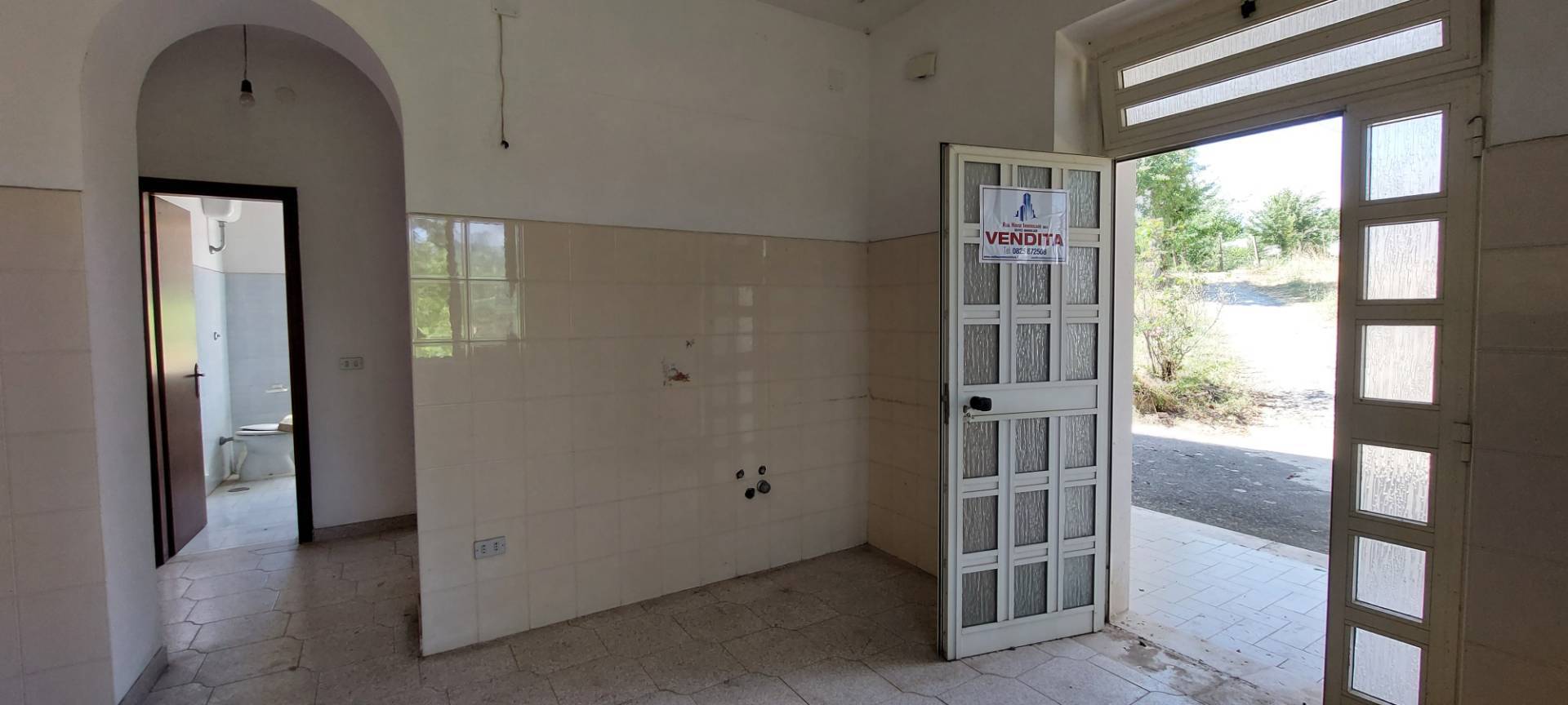 Casa singola in vendita a Ariano Irpino, contrada tesoro