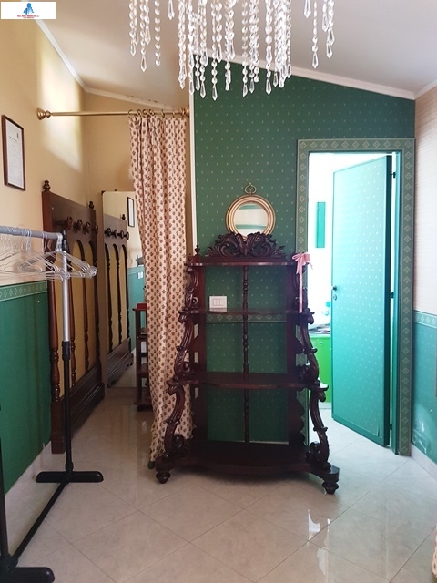 Locale commerciale in affitto a Ariano Irpino, via d'afflitto