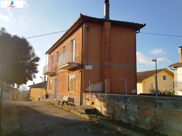 Soluzione Semindipendente in vendita a Montecalvo Irpino, via dietro corte