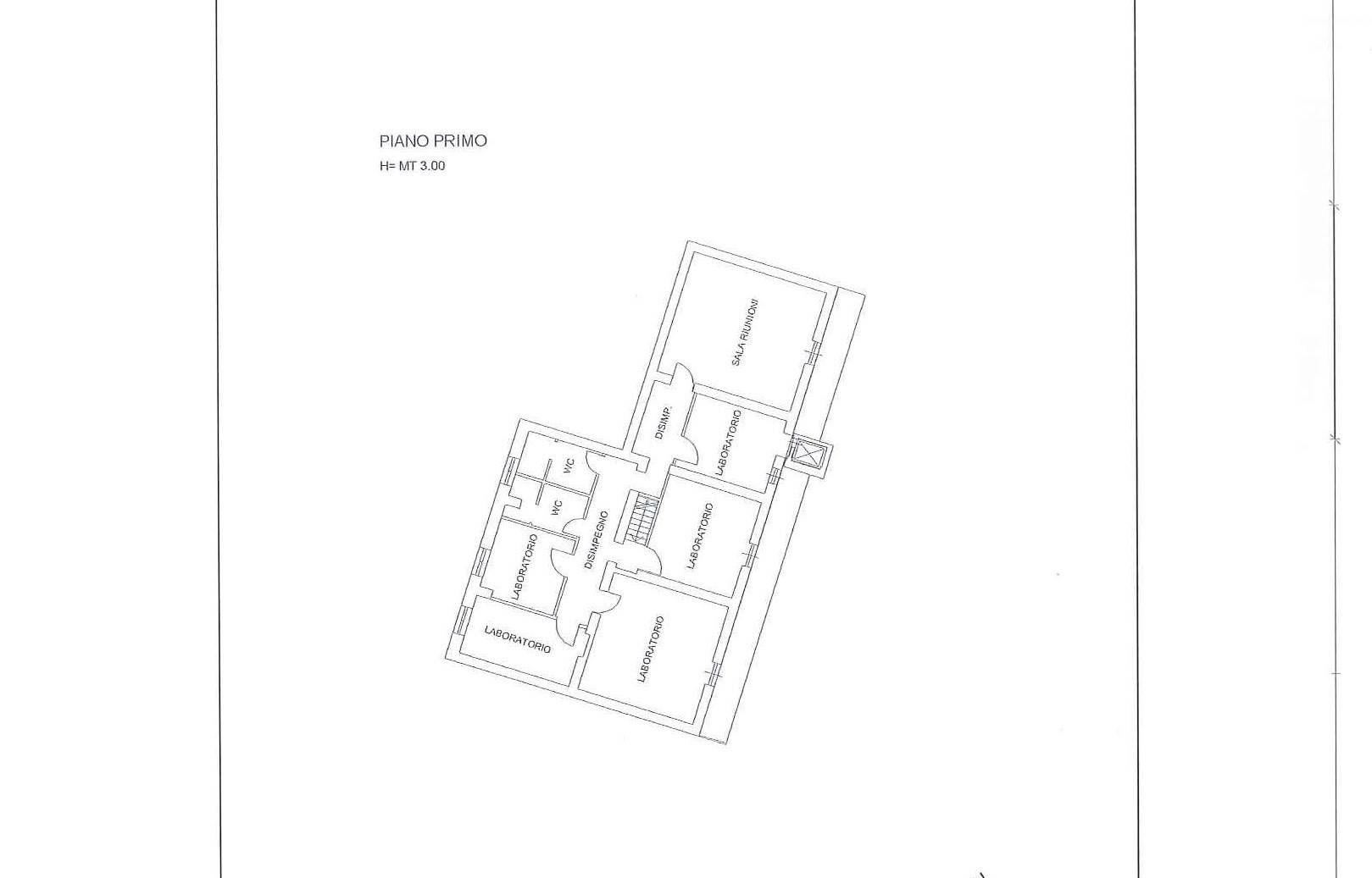 Ufficio in affitto a Ariano Irpino, contrada camporeale