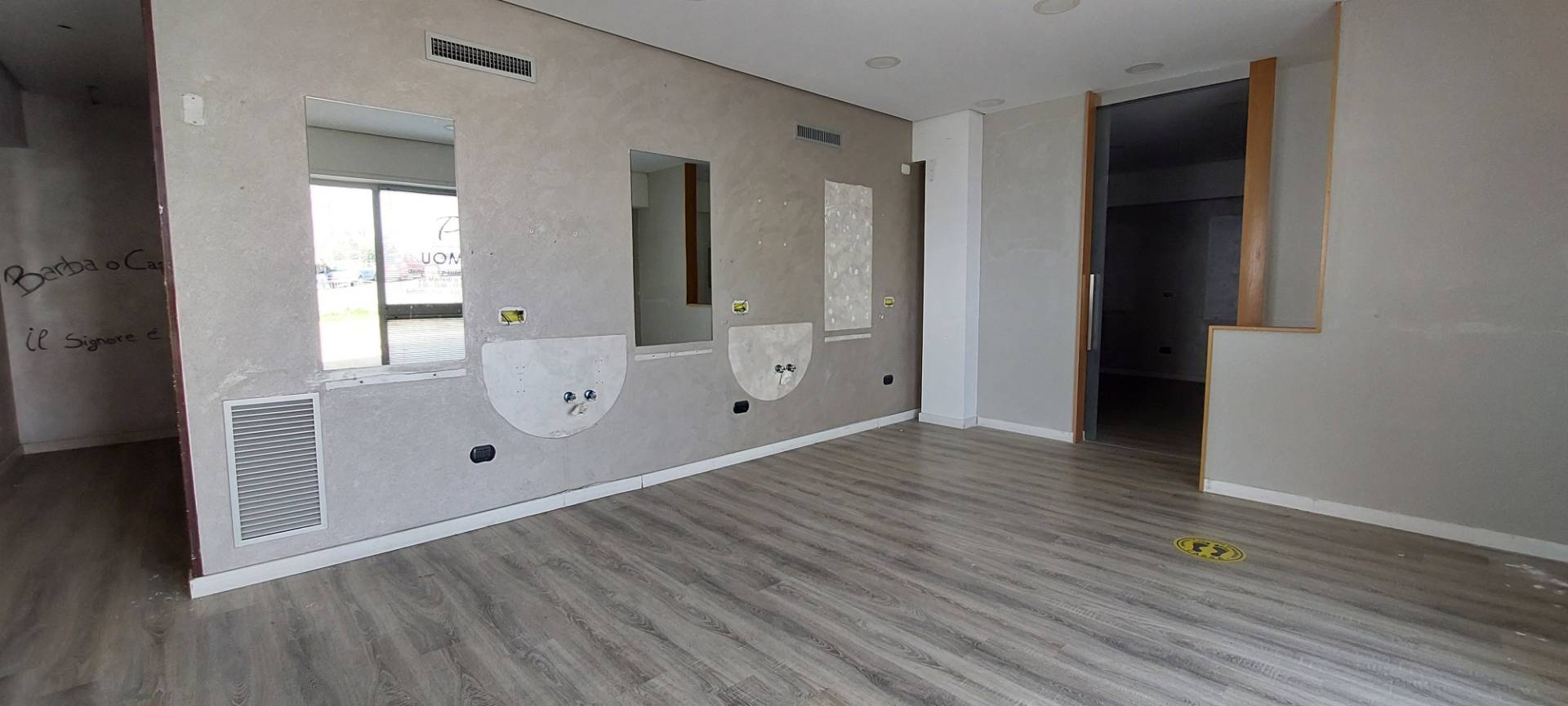 locale commerciale in affitto a Ariano Irpino, Via Fontananuova