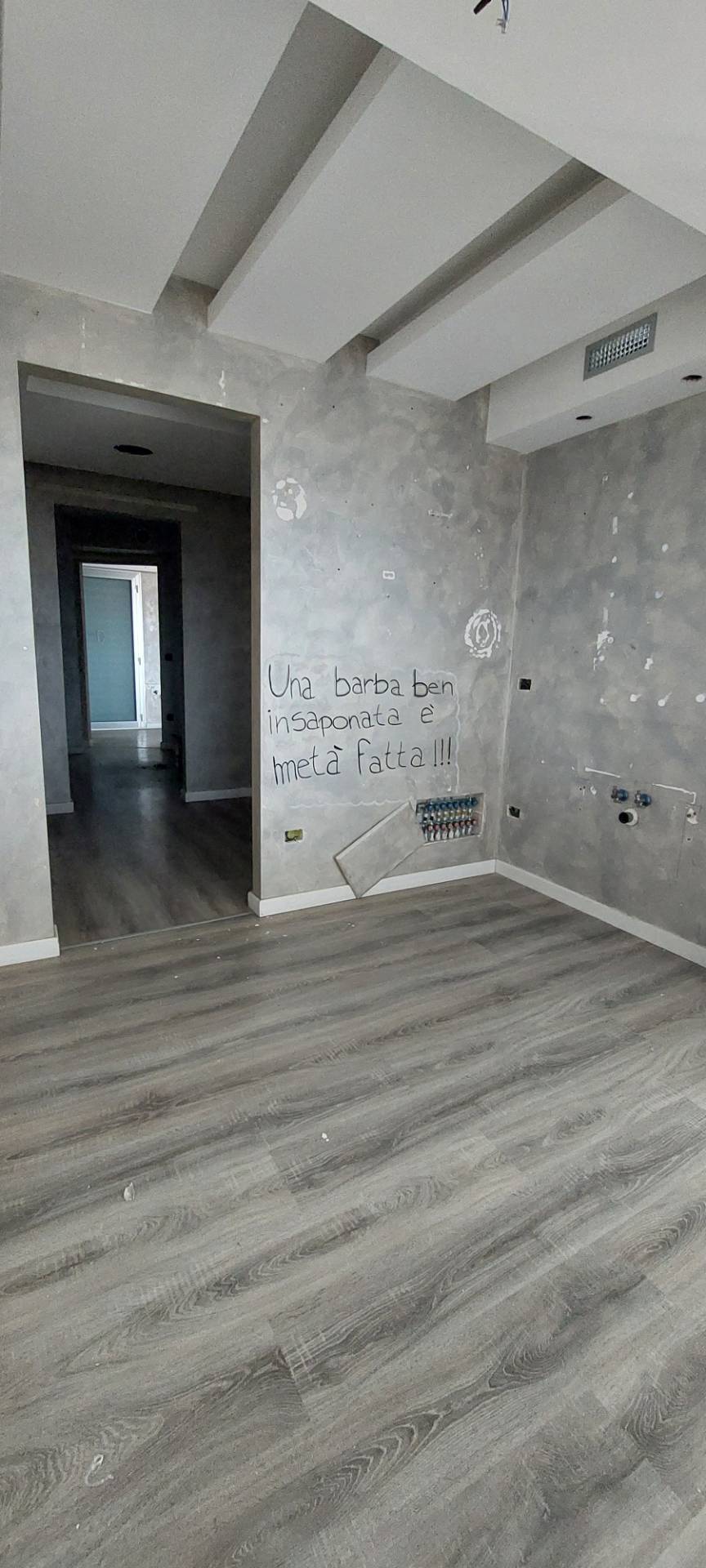 locale commerciale in affitto a Ariano Irpino, Via Fontananuova