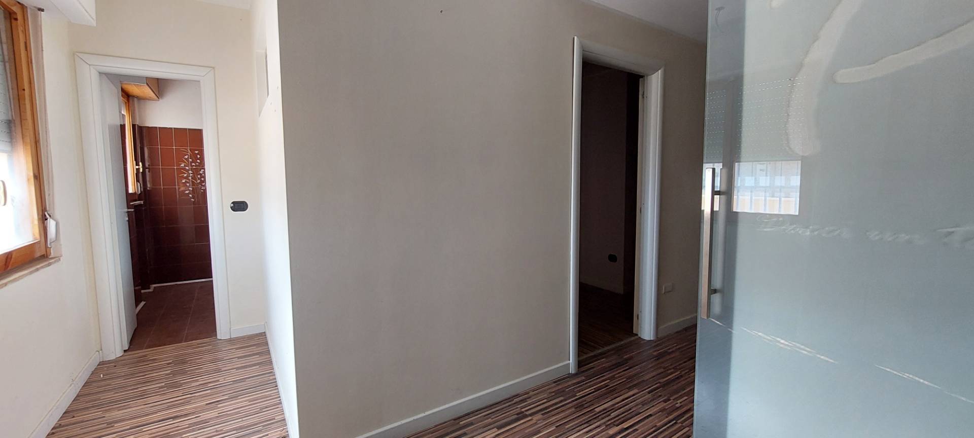 locale commerciale in affitto a Ariano Irpino, Via Fontananuova