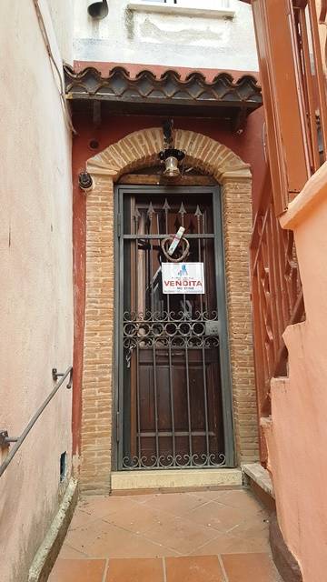appartamento indipendente in vendita a Ariano Irpino, via Francesco Capezzuti
