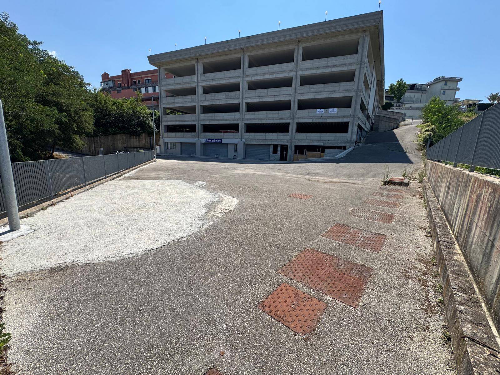 Box o garage in vendita a Ariano Irpino, contrada torana