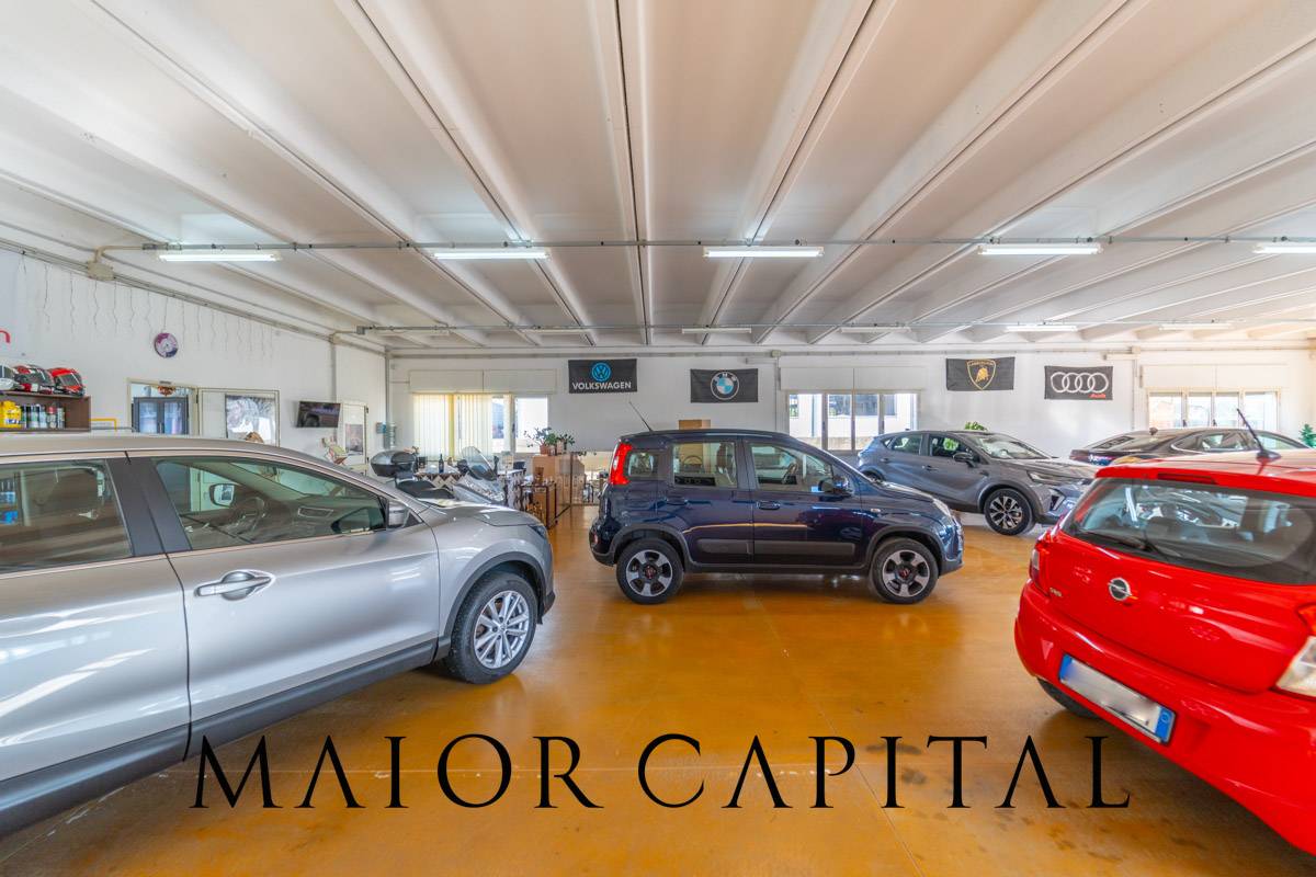 Attivit commerciale in vendita a Oschiri