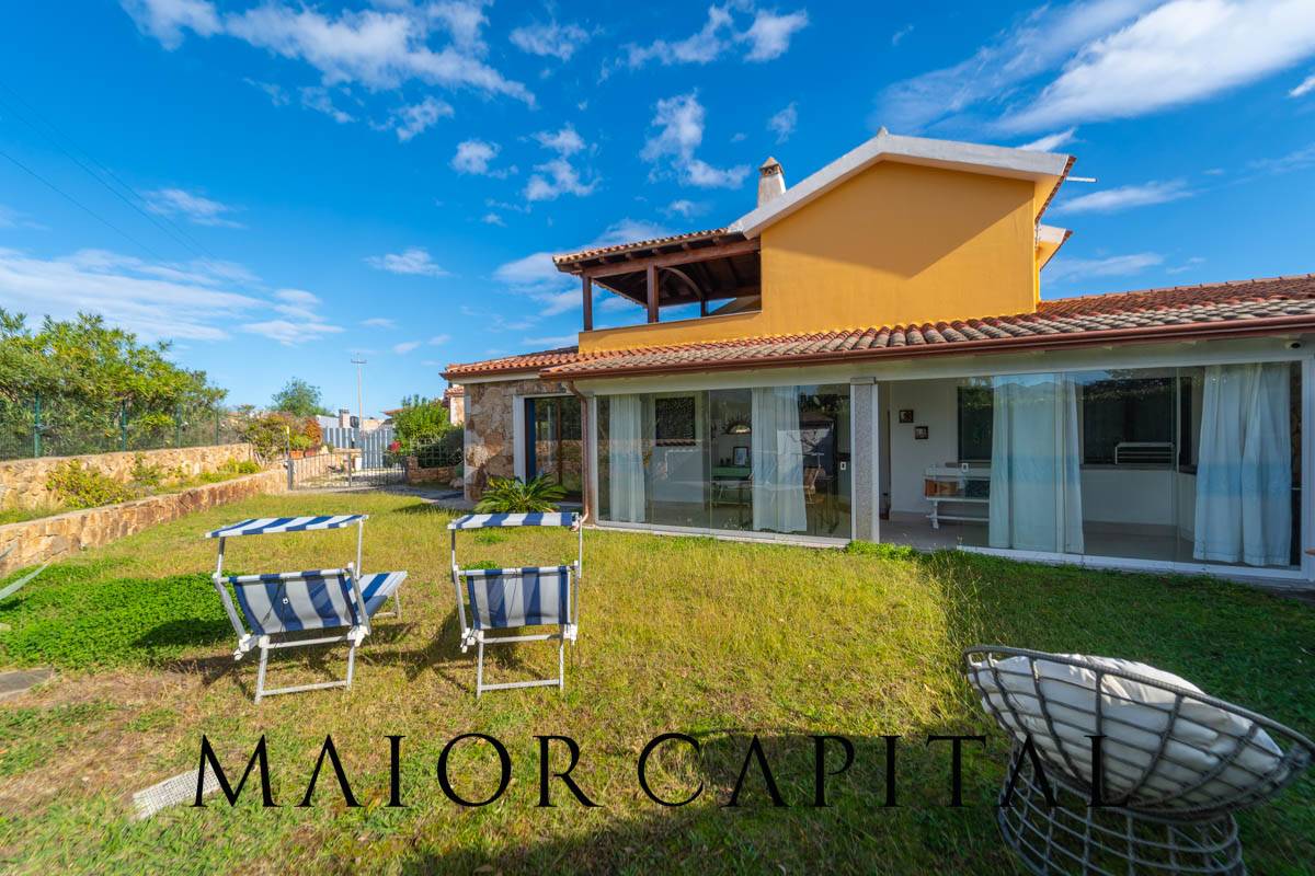 Villetta bifamiliare in vendita a Budoni, Agrustos