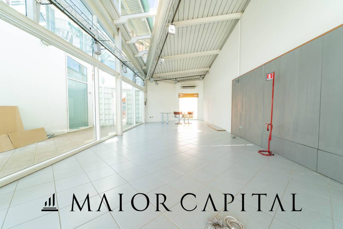 Locale commerciale in vendita a Olbia, Sa Minda Noa