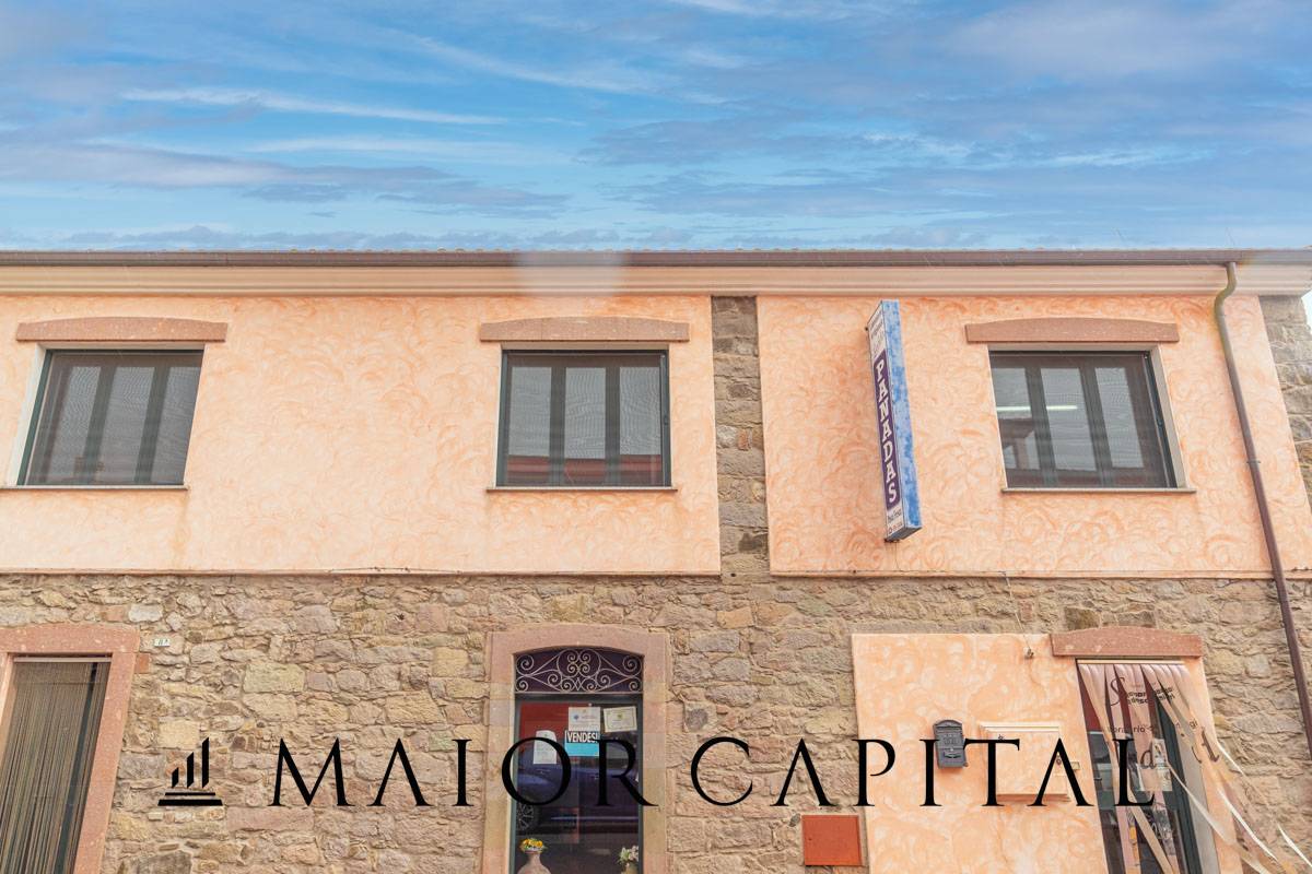 Locale commerciale in vendita a Oschiri