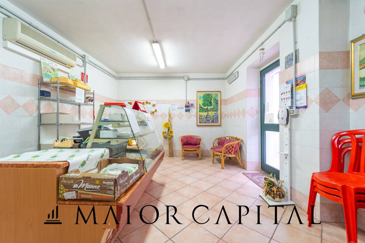 Locale commerciale in vendita a Oschiri