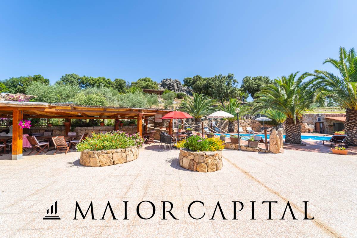 Attivit commerciale in vendita a Telti, Capruleddu