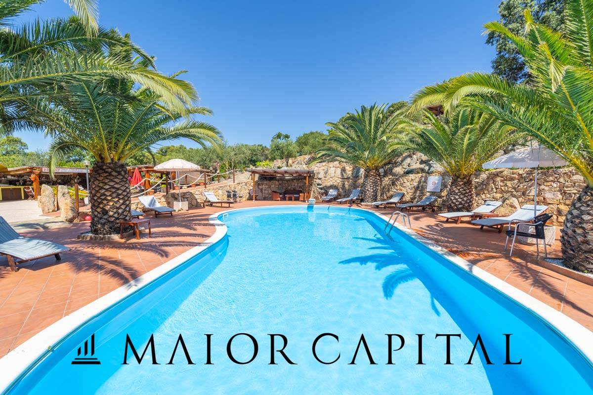 Attivit commerciale in vendita a Telti, Capruleddu