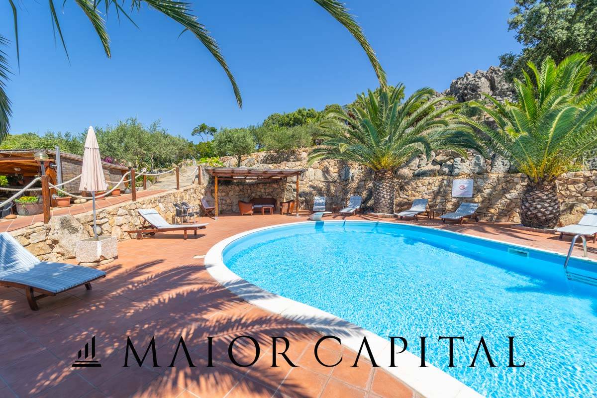 Attivit commerciale in vendita a Telti, Capruleddu